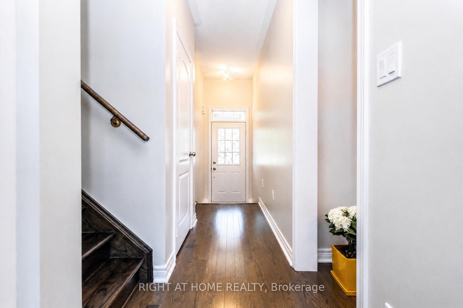Photo 6 of 92 Pearcey Crescent, Barrie, West Bayfield — HOMEH