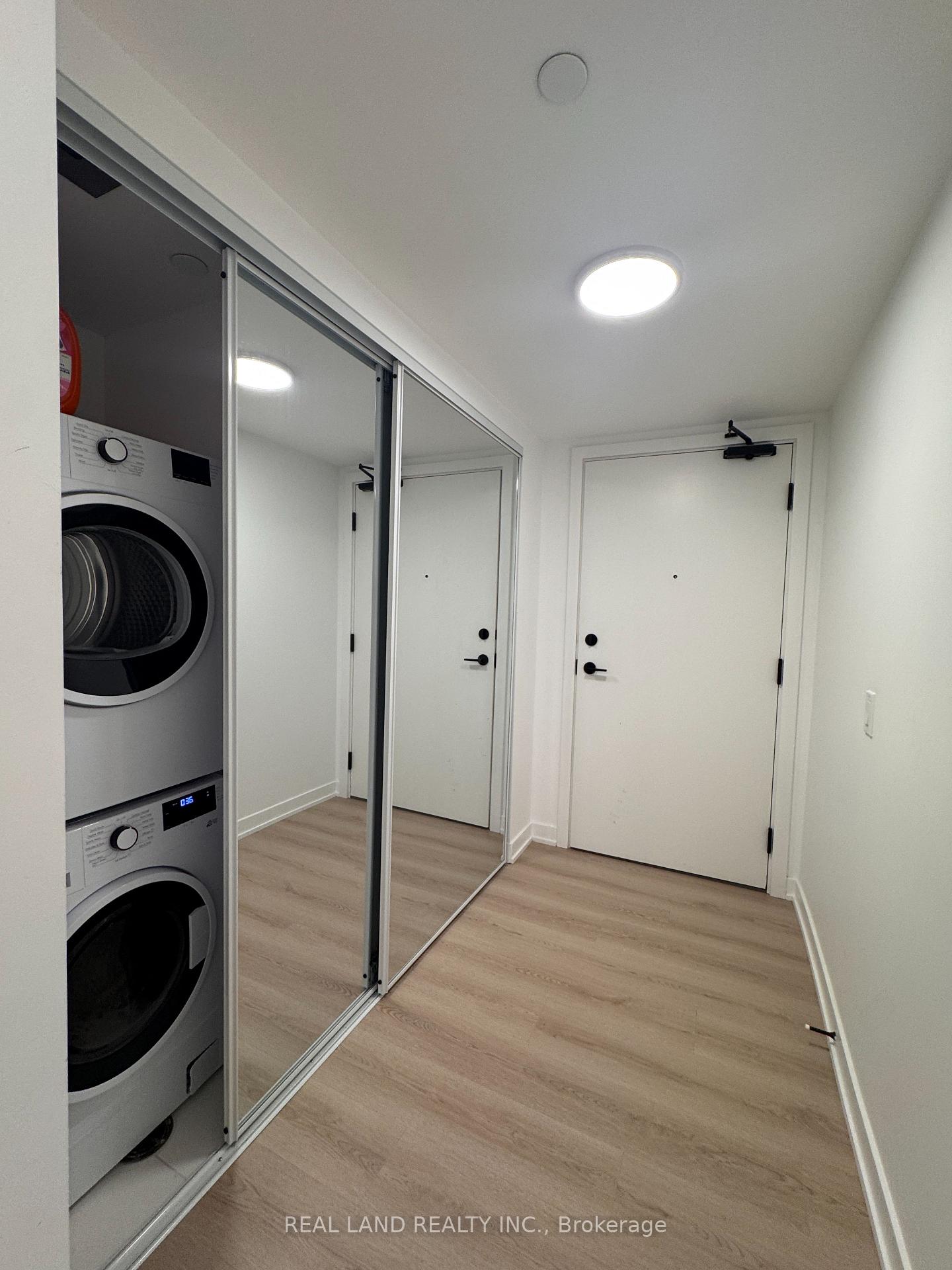 Photo 13 of Unit 1603, 100 Queen Street E, Toronto, Church-Yonge Corridor — HOMEH