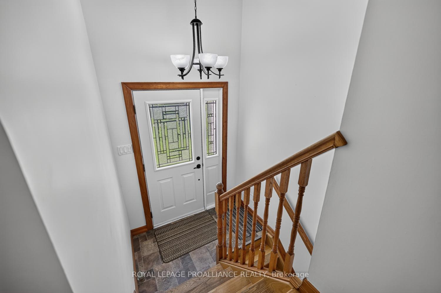 Photo 4 of 1305 Brockmount Place, Brockville, Brockville — HOMEH