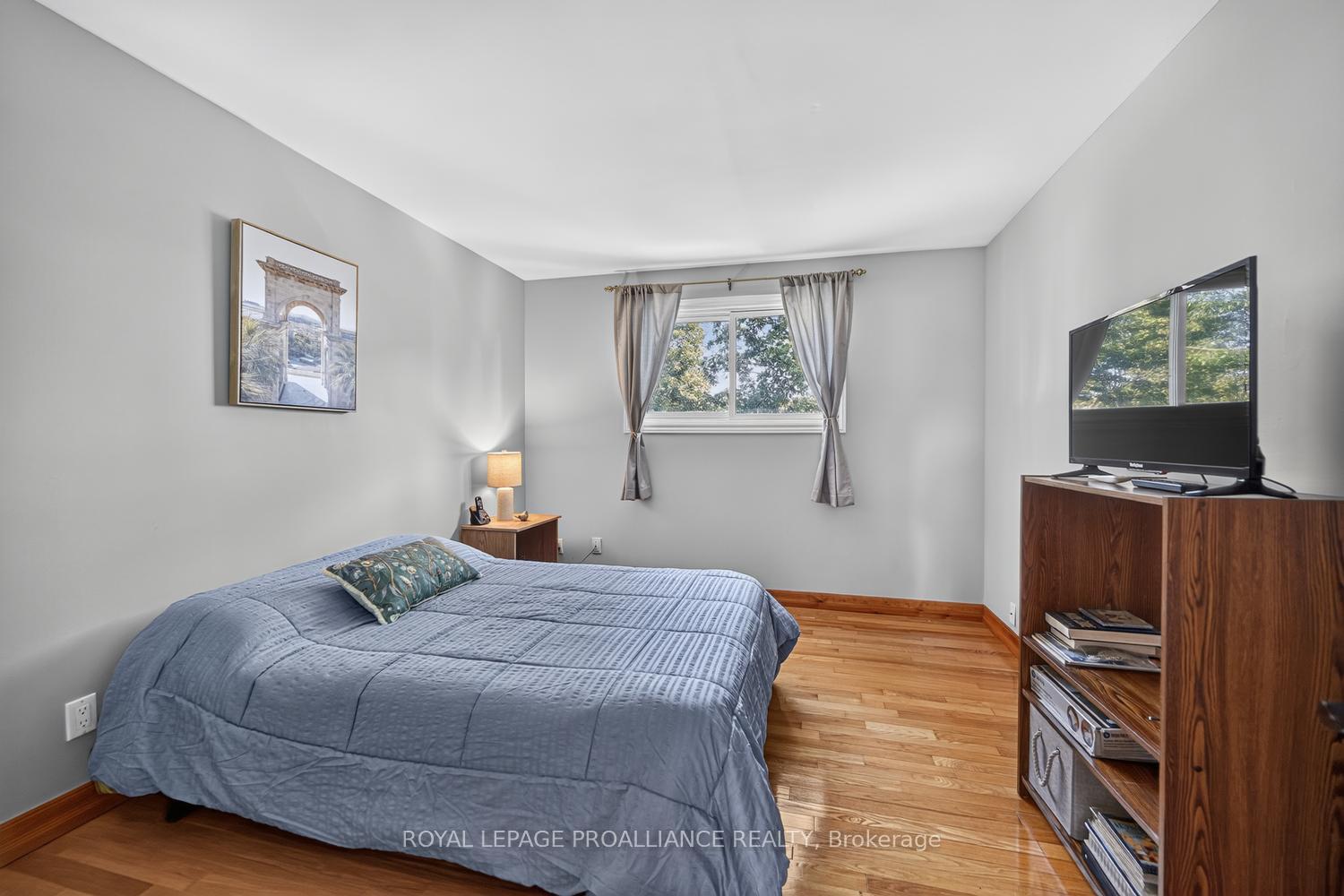Photo 16 of 1305 Brockmount Place, Brockville, Brockville — HOMEH