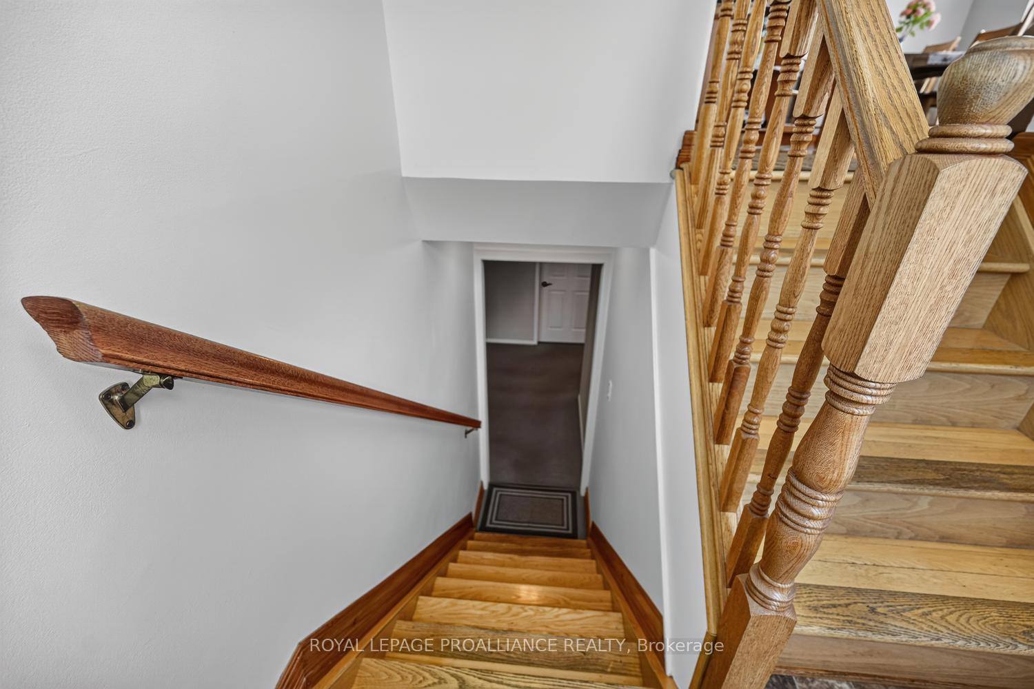 Photo 19 of 1305 Brockmount Place, Brockville, Brockville — HOMEH
