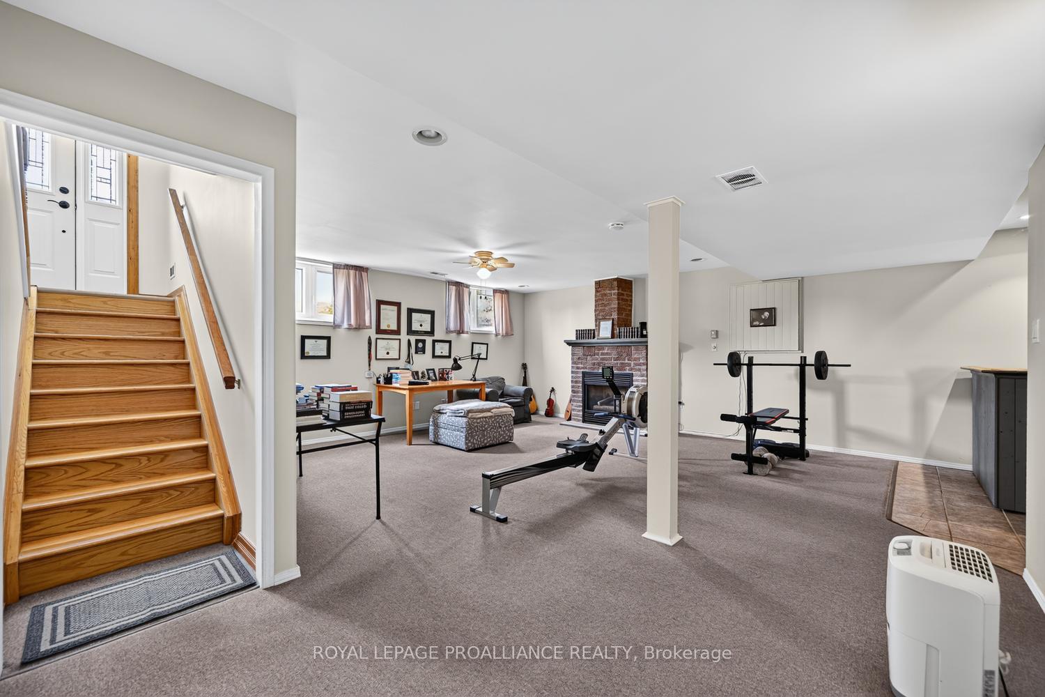 Photo 25 of 1305 Brockmount Place, Brockville, Brockville — HOMEH