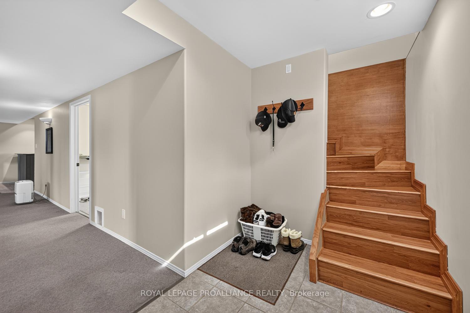 Photo 27 of 1305 Brockmount Place, Brockville, Brockville — HOMEH