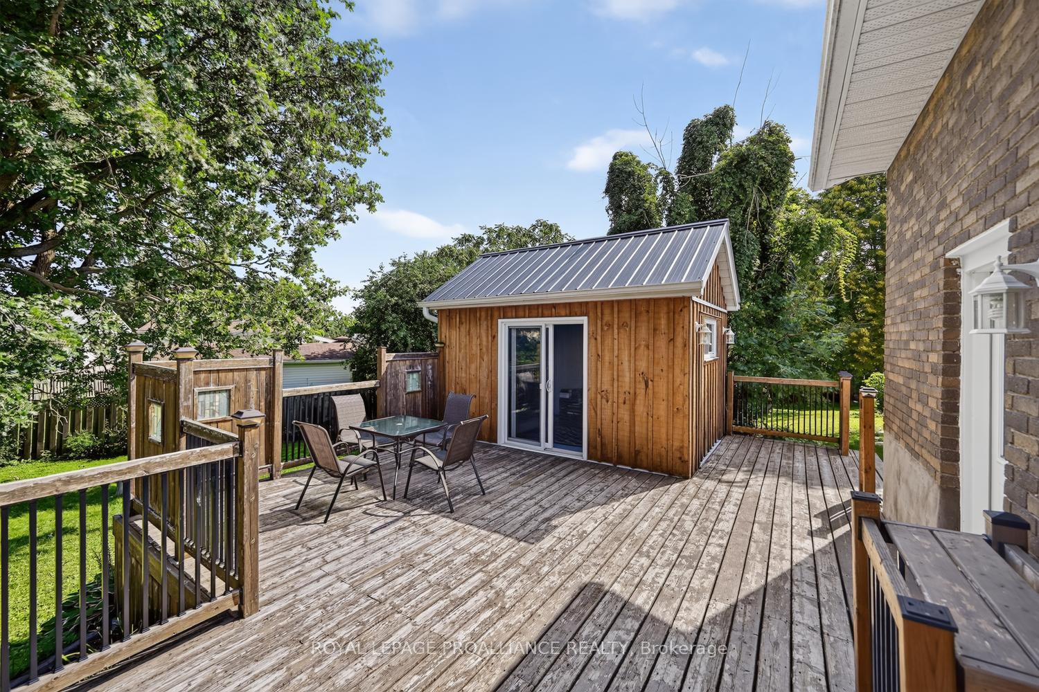 Photo 30 of 1305 Brockmount Place, Brockville, Brockville — HOMEH