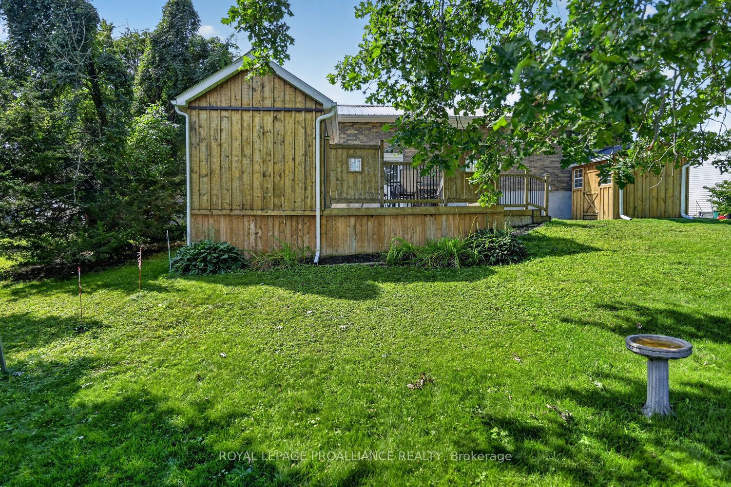 Photo 33 of 1305 Brockmount Place, Brockville, Brockville — HOMEH