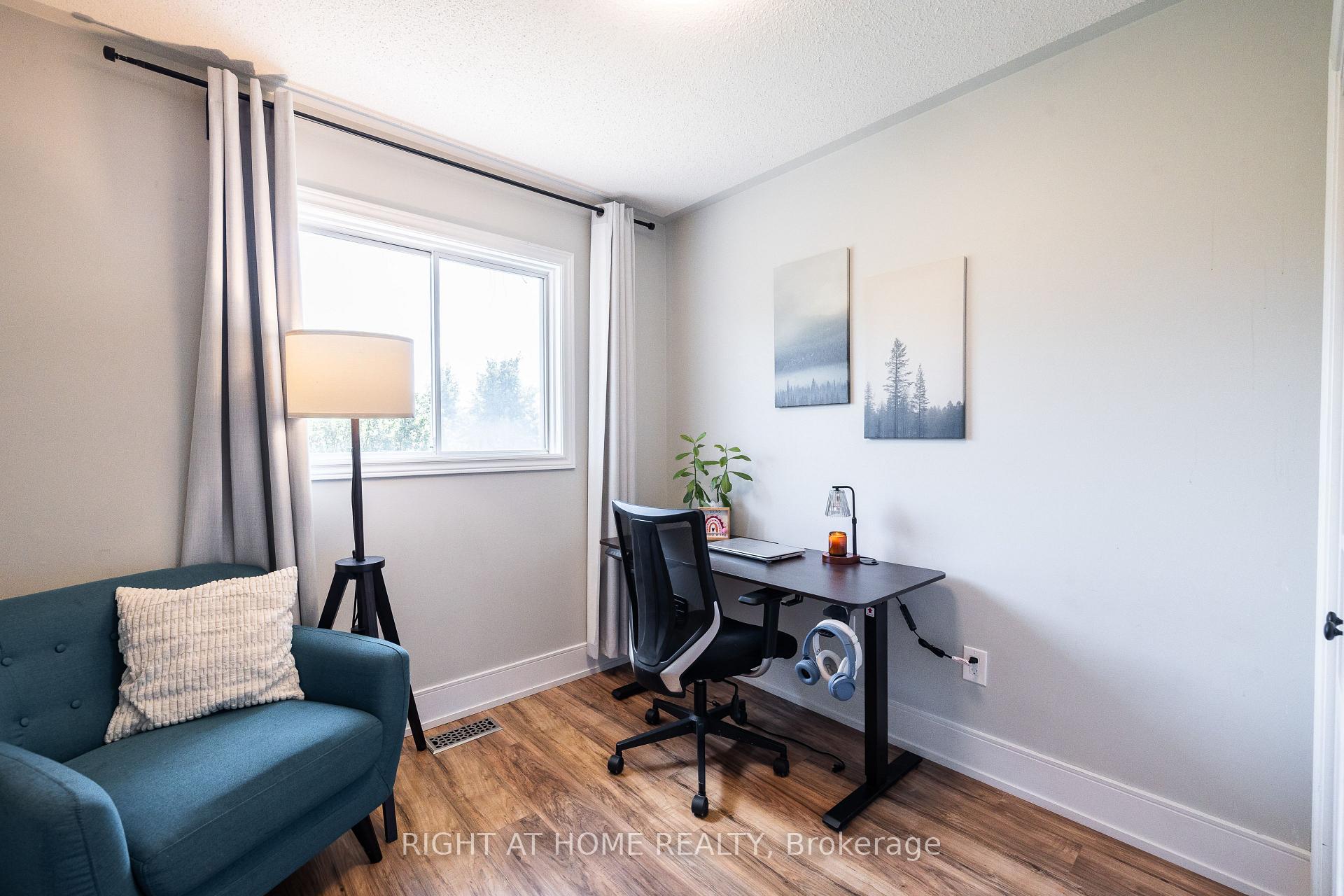 Photo 22 of 604 Lumberton Crescent, Mississauga, Hurontario — HOMEH