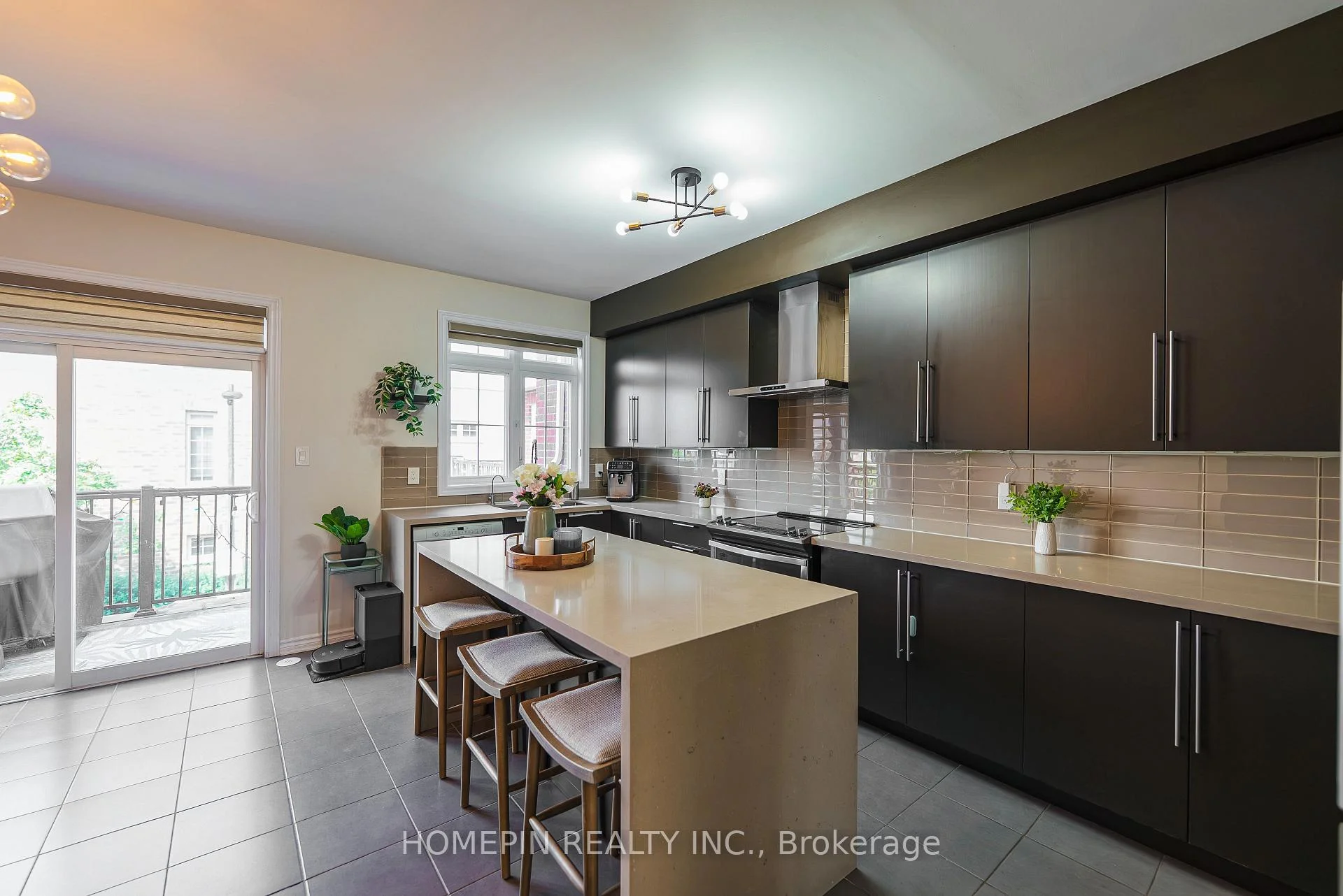 Photo 9 of 307 Dundas Way, Markham, Greensborough — HOMEH