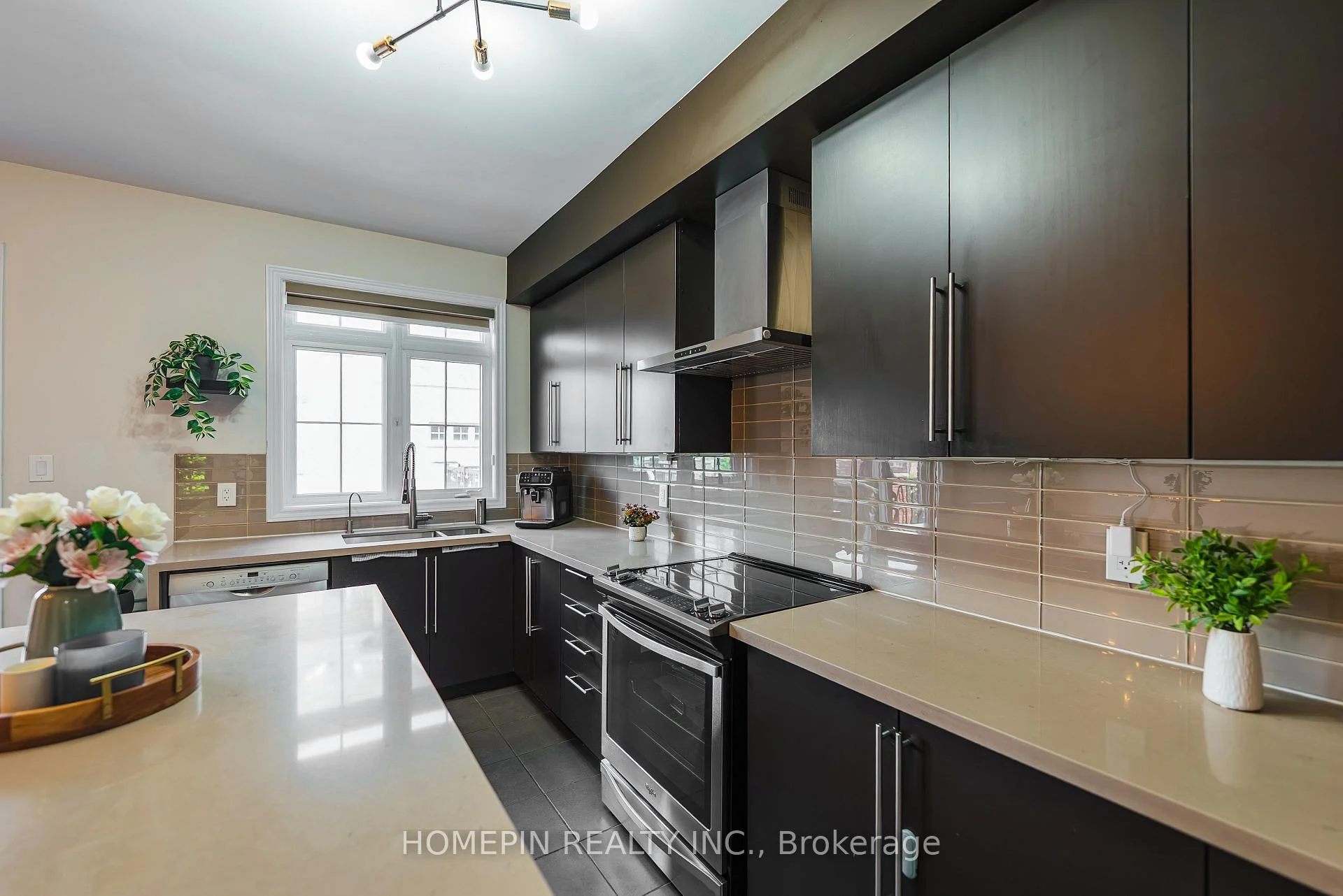 Photo 10 of 307 Dundas Way, Markham, Greensborough — HOMEH