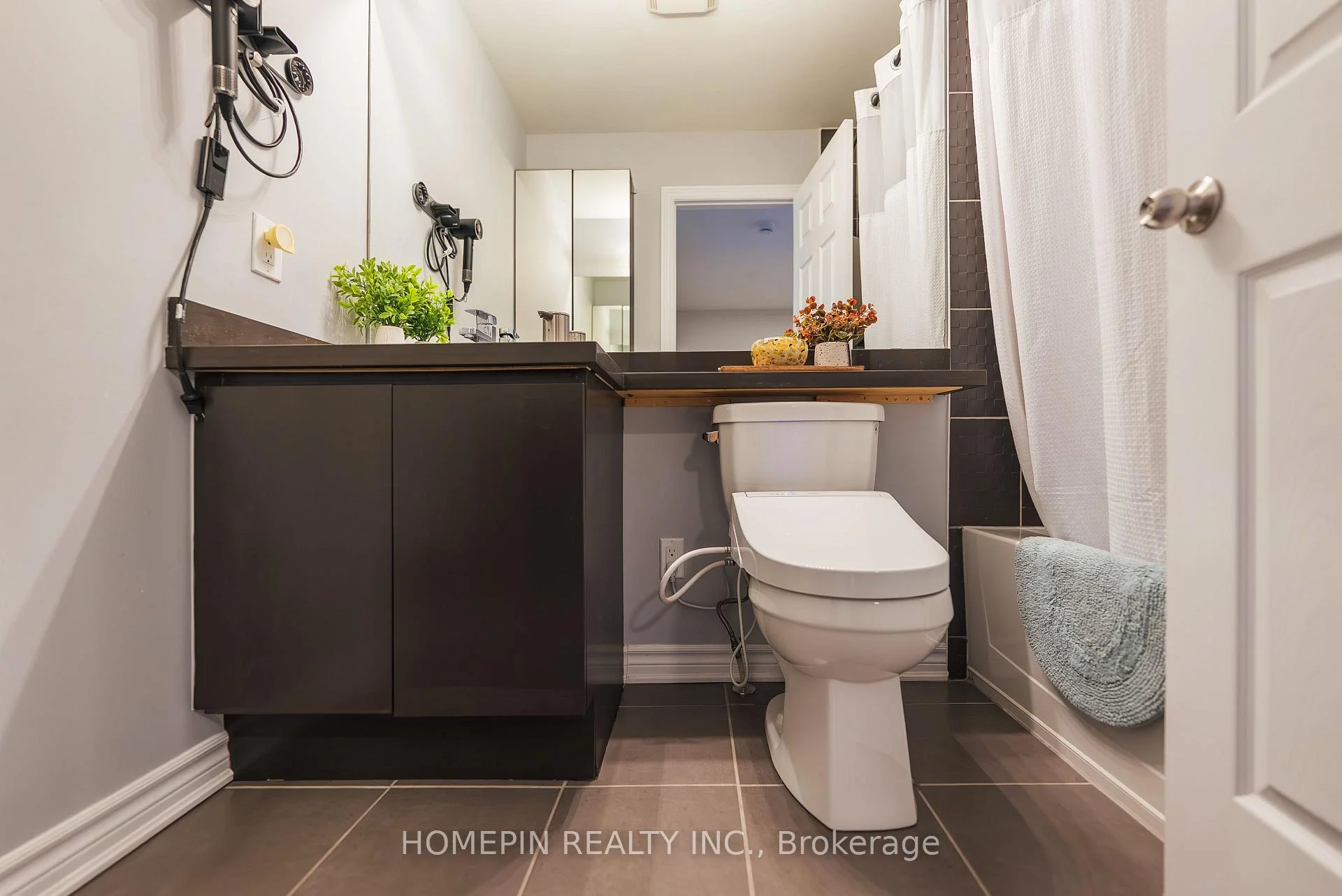 Photo 22 of 307 Dundas Way, Markham, Greensborough — HOMEH