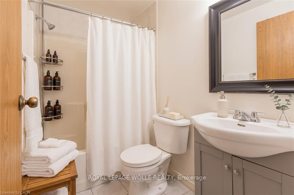 Photo 4 of Unit 708, 55 Green Valley Drive, Kitchener, Pioneer Park — HOMEH