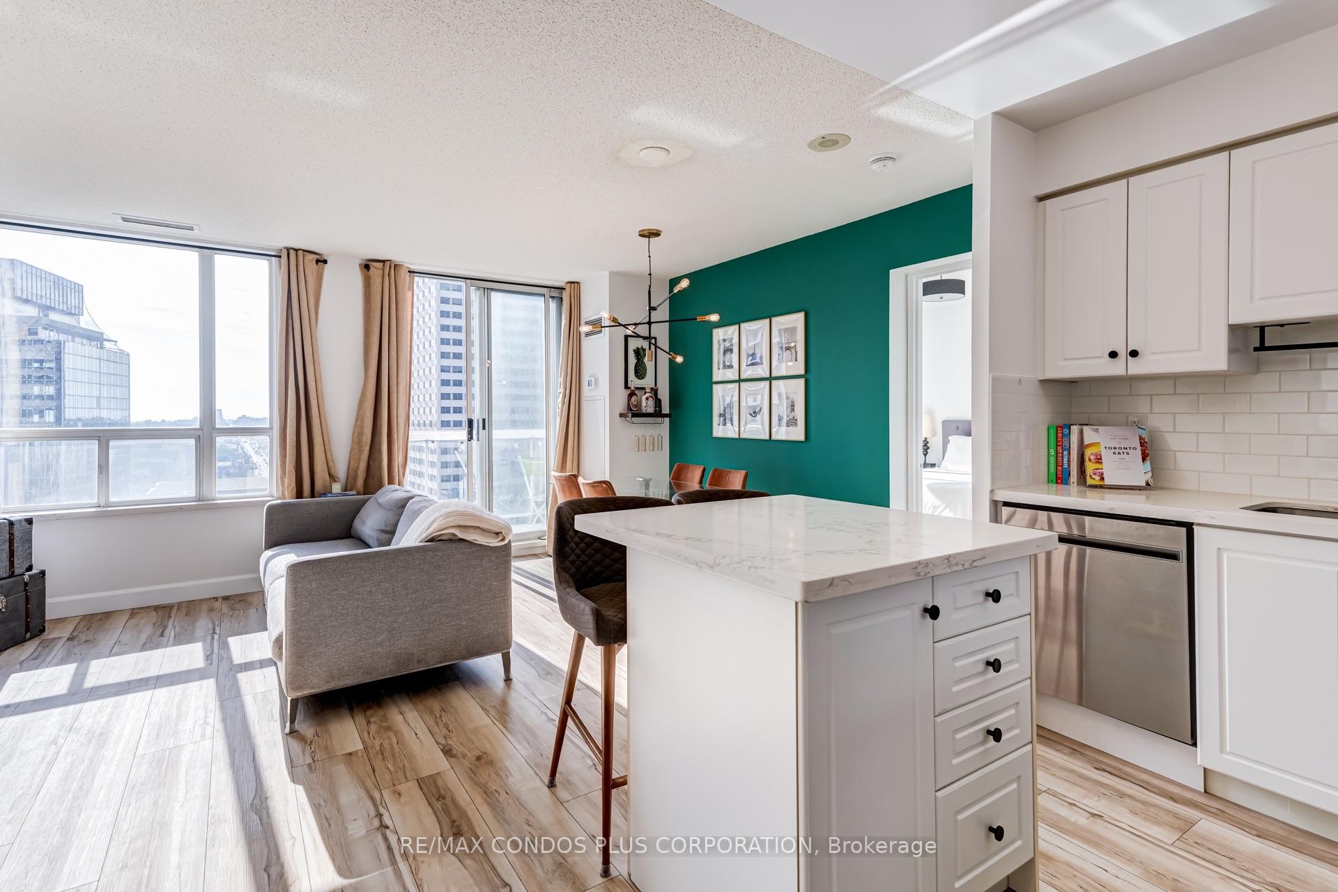Photo 4 of Unit 1901, 43 Eglinton Avenue E, Toronto, Mount Pleasant West — HOMEH
