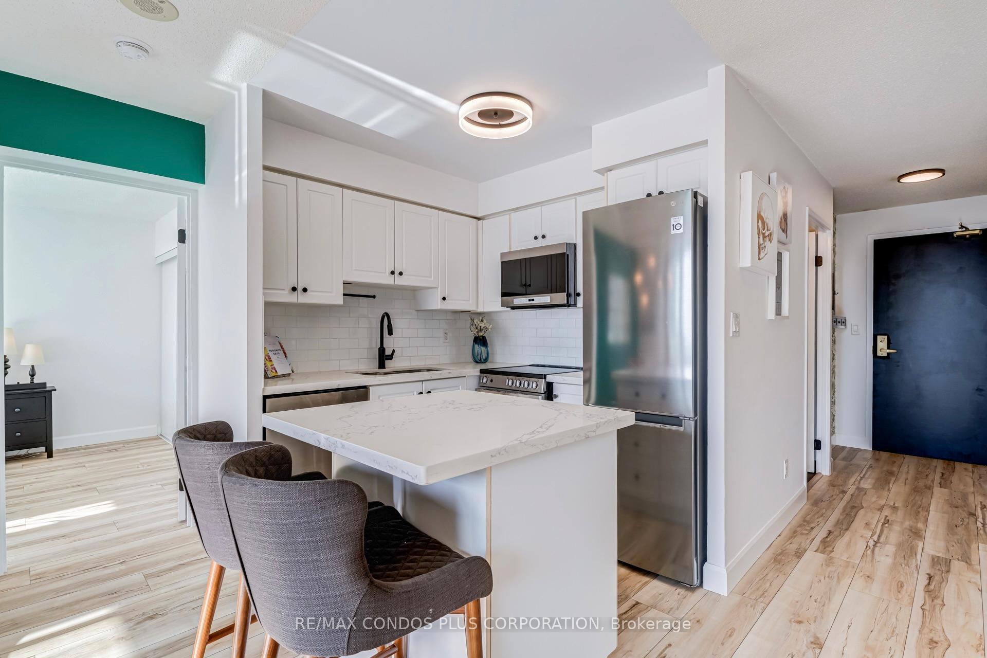 Photo 5 of Unit 1901, 43 Eglinton Avenue E, Toronto, Mount Pleasant West — HOMEH