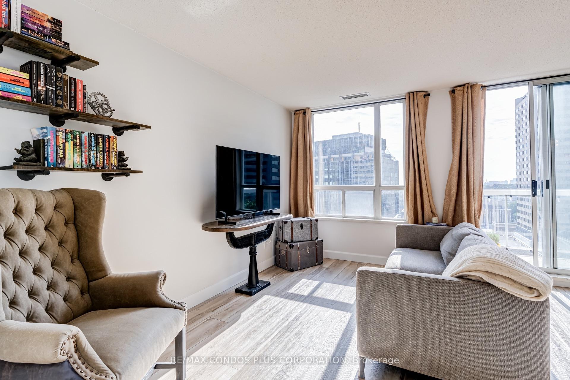 Photo 7 of Unit 1901, 43 Eglinton Avenue E, Toronto, Mount Pleasant West — HOMEH