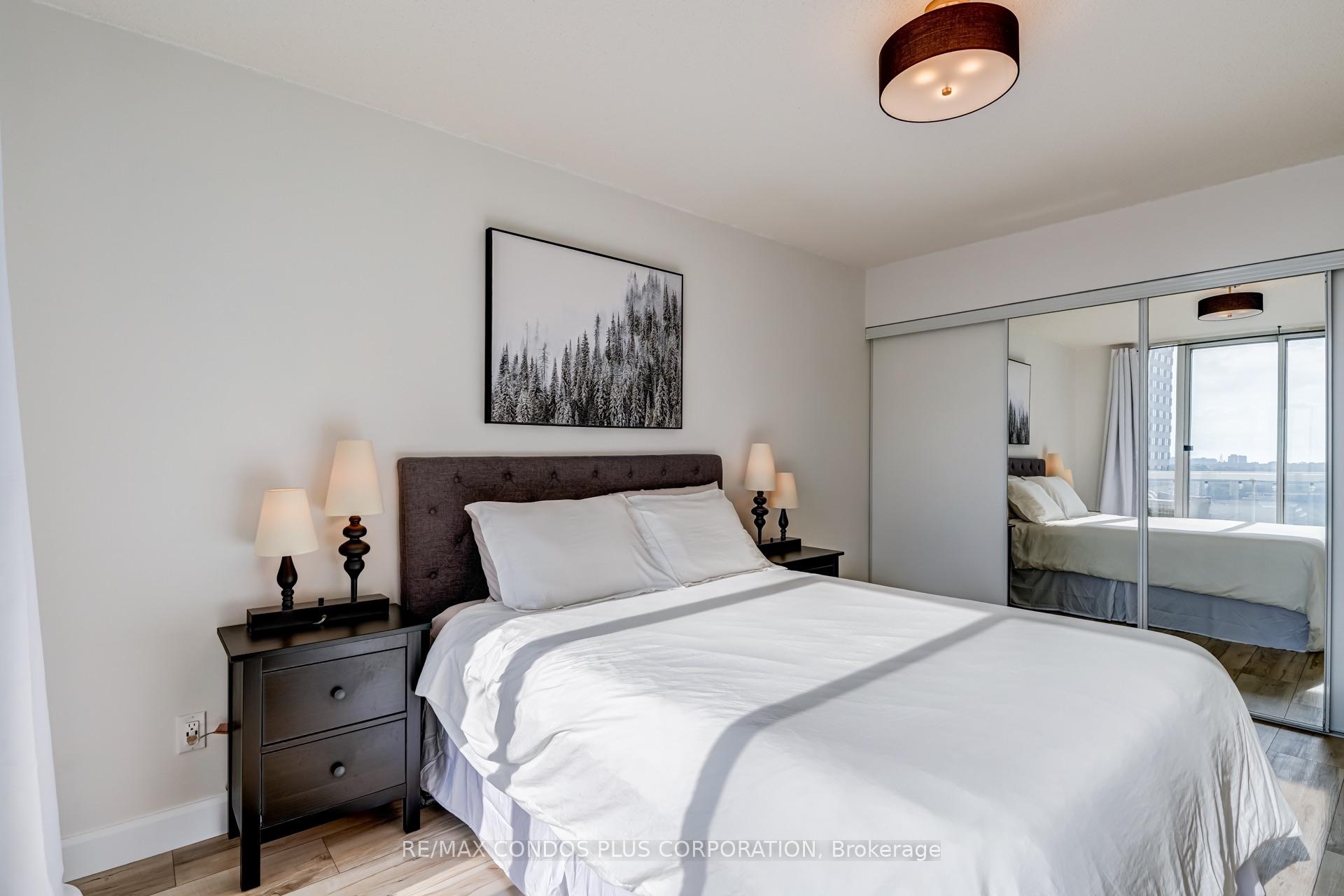 Photo 14 of Unit 1901, 43 Eglinton Avenue E, Toronto, Mount Pleasant West — HOMEH