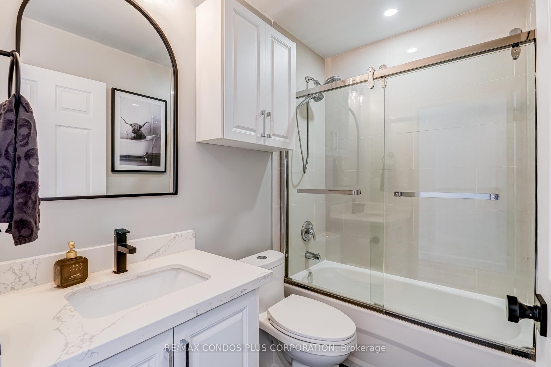 Photo 15 of Unit 1901, 43 Eglinton Avenue E, Toronto, Mount Pleasant West — HOMEH