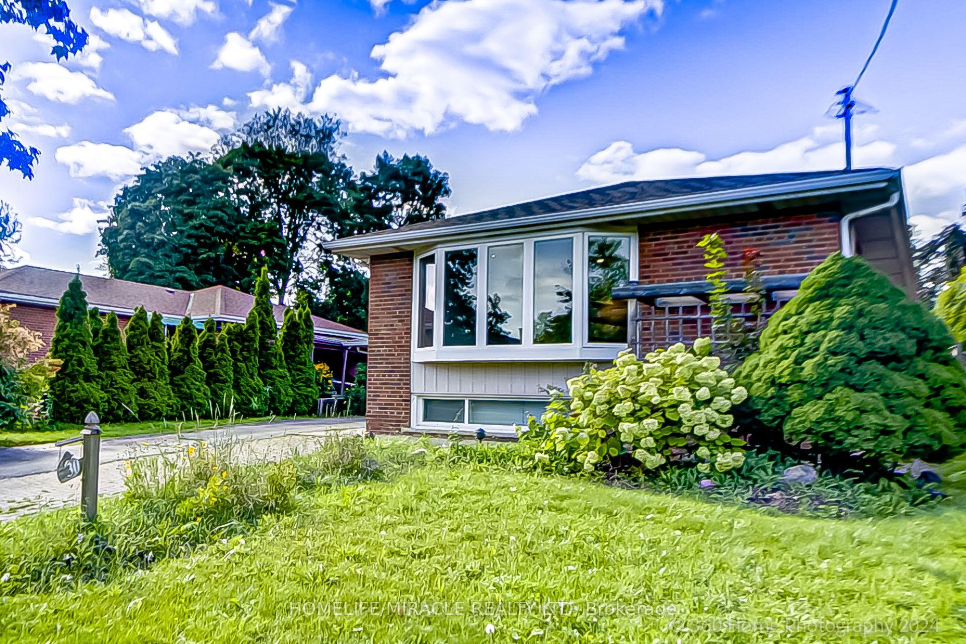 Photo 23 of 30 Fallowfield Road, Etobicoke, Rexdale-Kipling — HOMEH