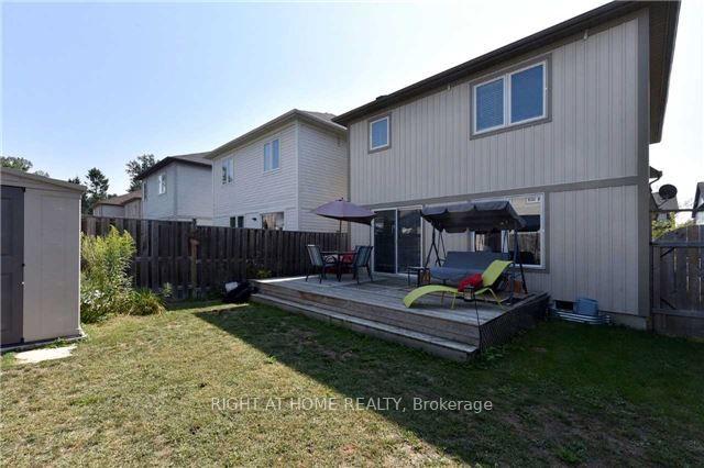 Photo 3 of 32 Donlevy Crescent, Whitby, Taunton North — HOMEH