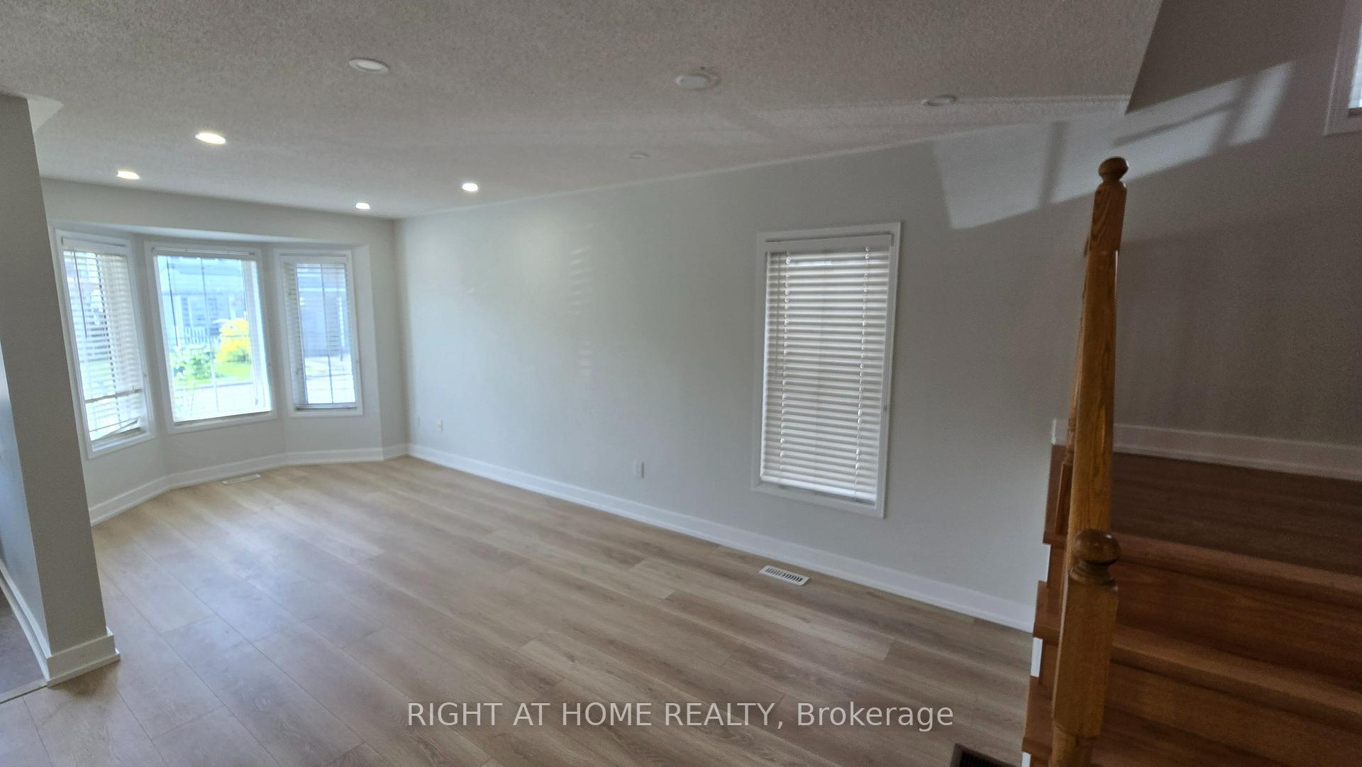 Photo 9 of 32 Donlevy Crescent, Whitby, Taunton North — HOMEH