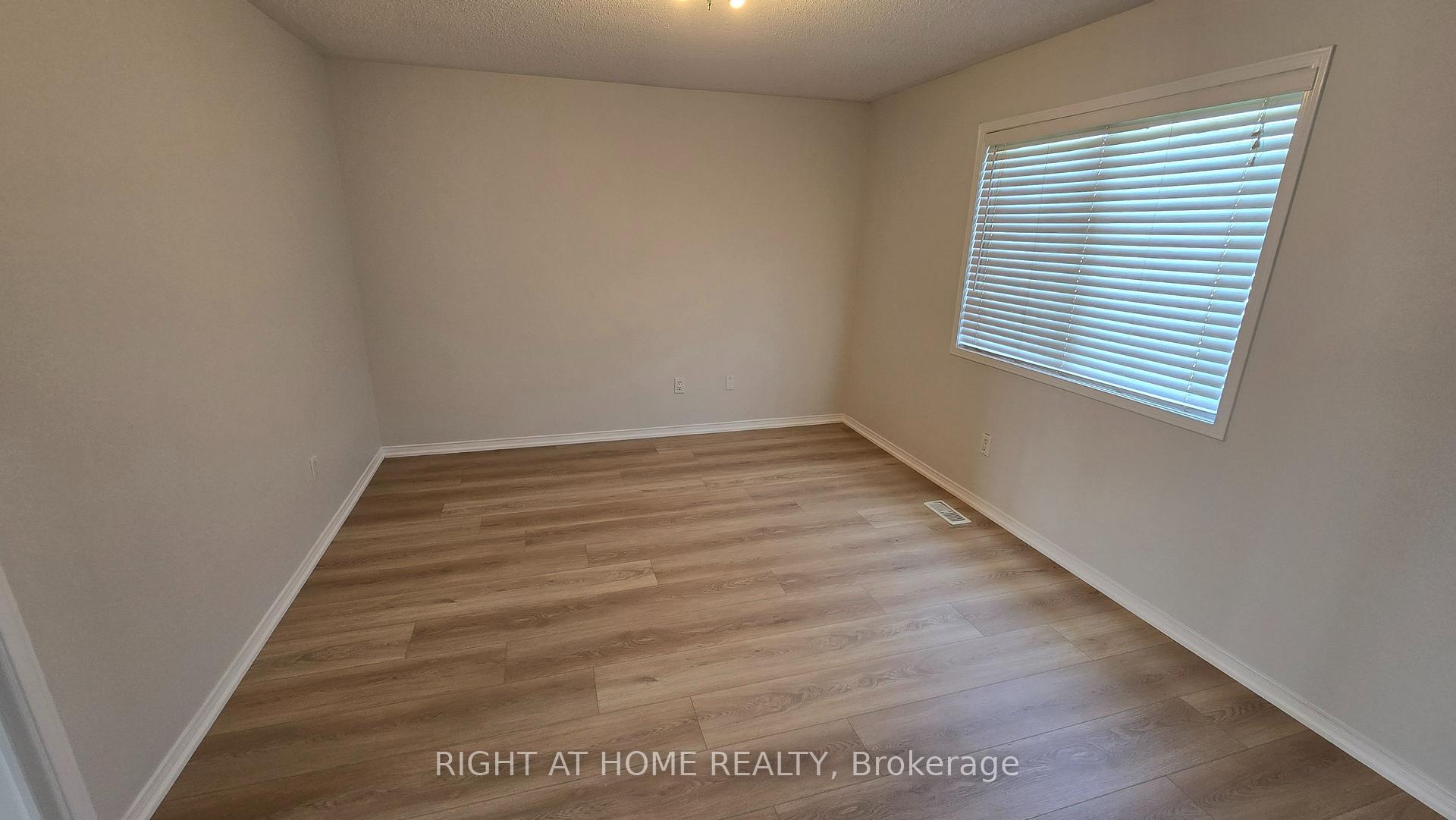 Photo 17 of 32 Donlevy Crescent, Whitby, Taunton North — HOMEH