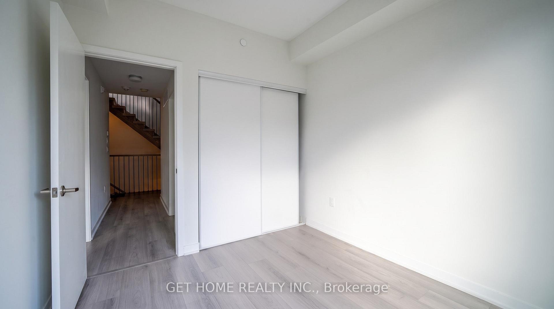 Photo 10 of Unit 5, 3415 Ridgeway Drive, Mississauga, Erin Mills — HOMEH