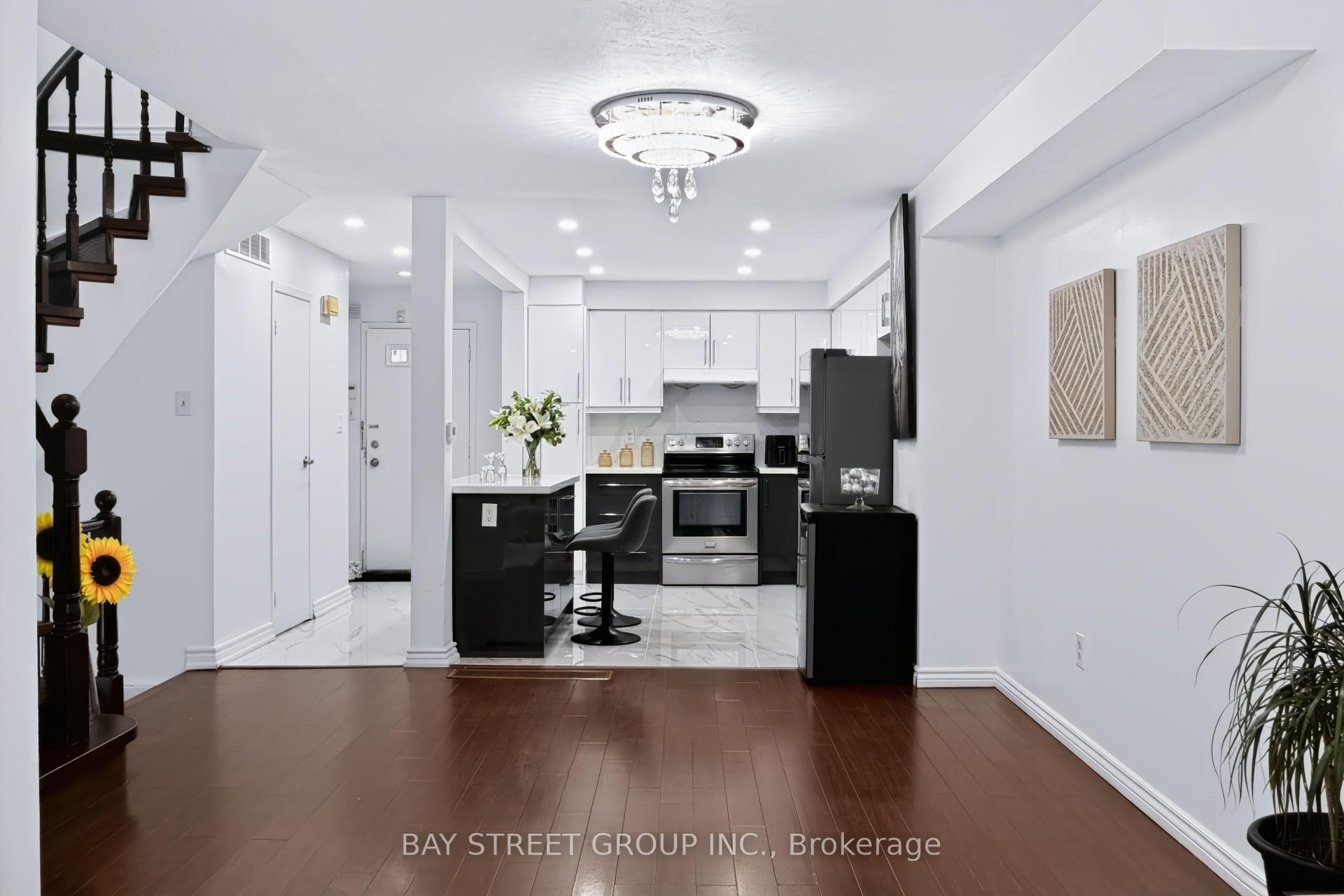 Photo 8 of 58 Tambrook Drive, Scarborough, L'Amoreaux — HOMEH