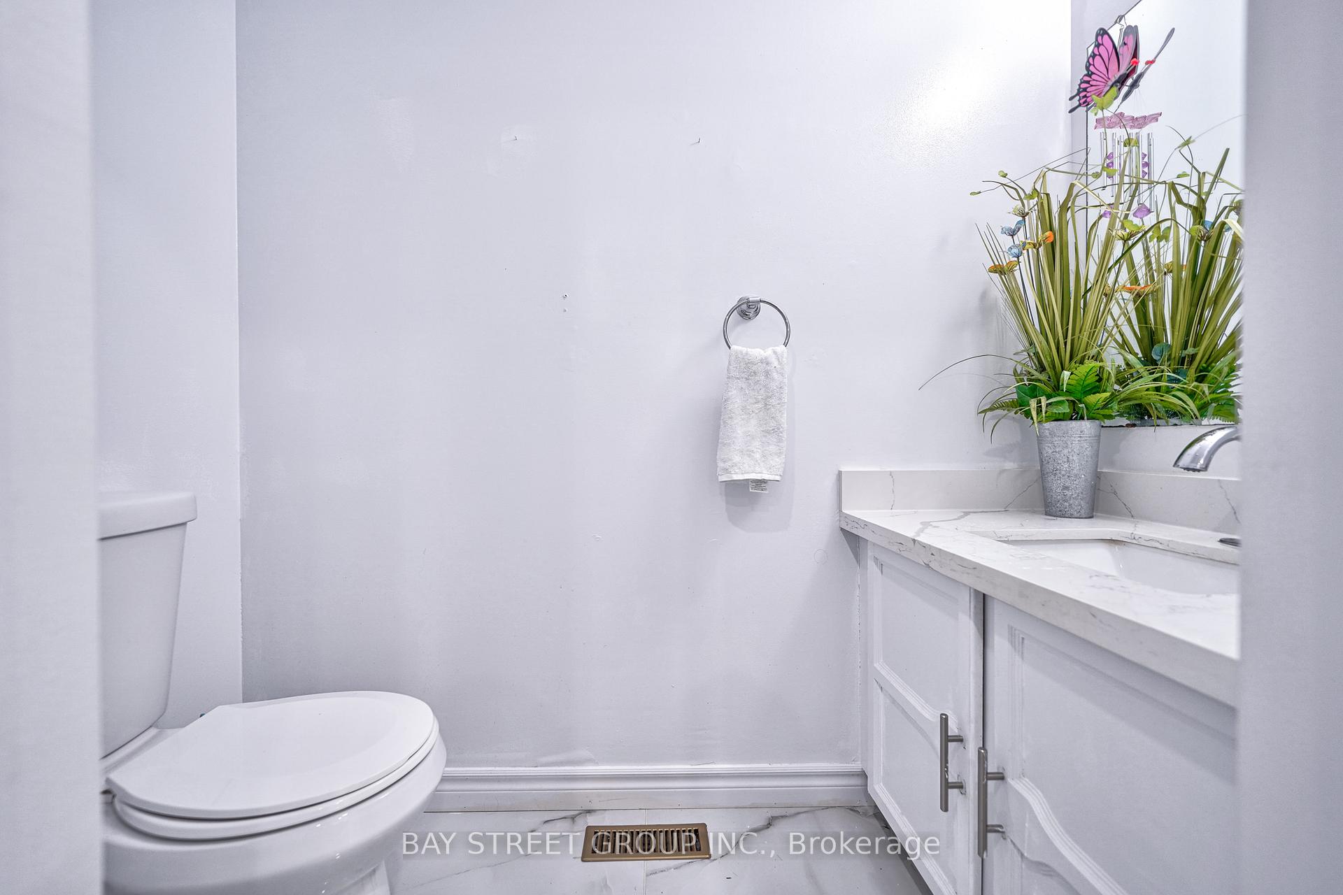 Photo 10 of 58 Tambrook Drive, Scarborough, L'Amoreaux — HOMEH