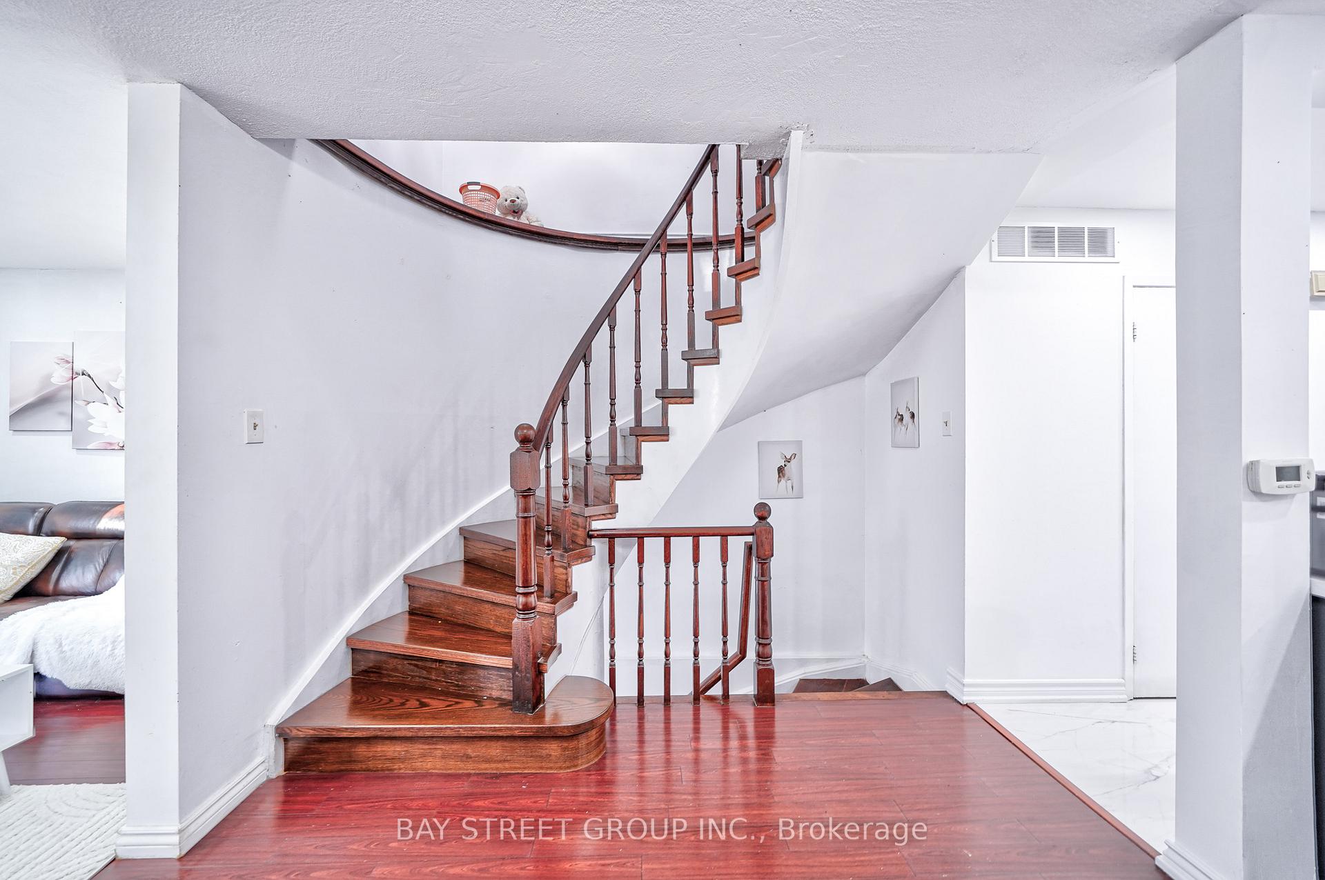 Photo 11 of 58 Tambrook Drive, Scarborough, L'Amoreaux — HOMEH