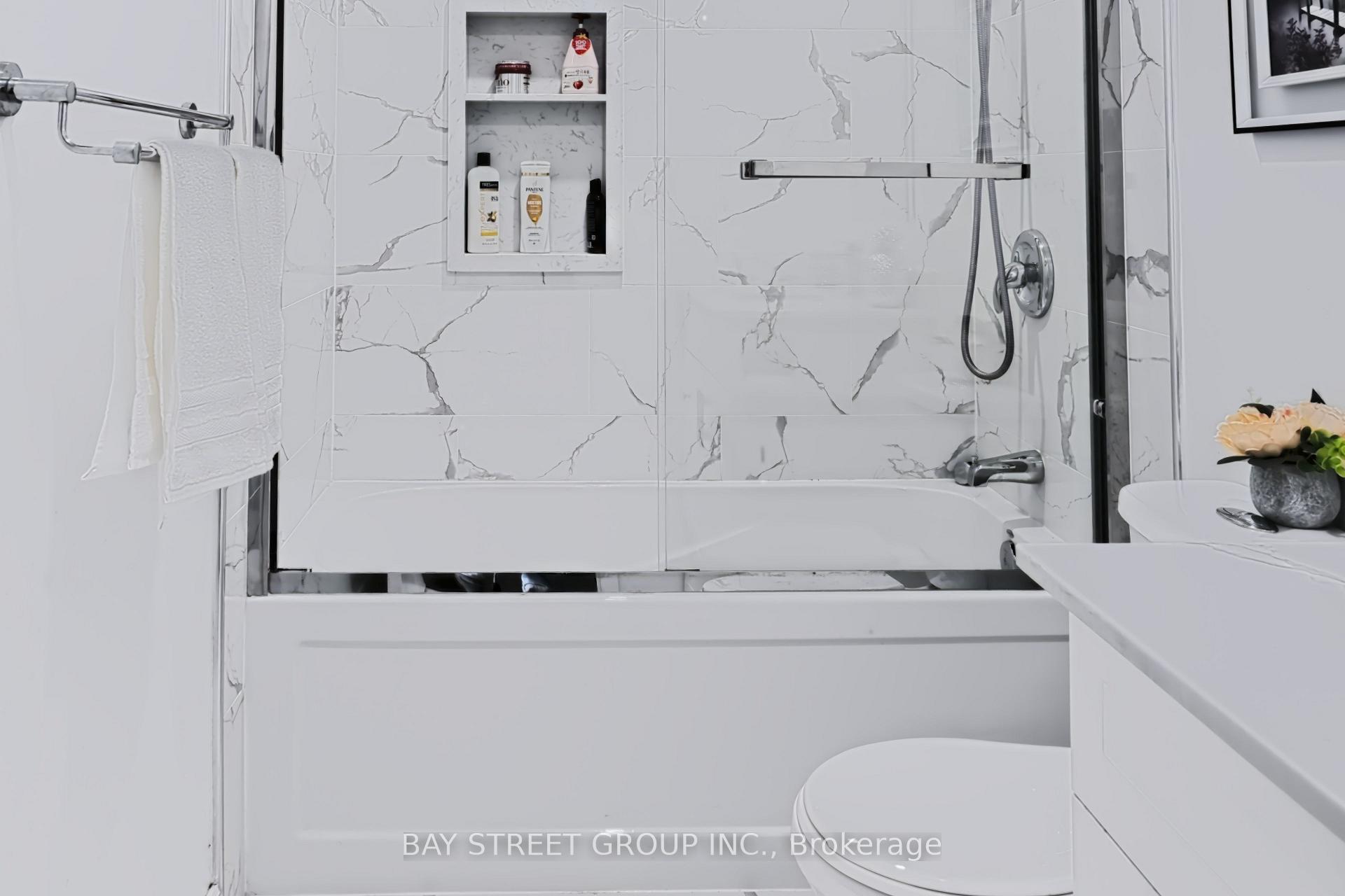 Photo 14 of 58 Tambrook Drive, Scarborough, L'Amoreaux — HOMEH