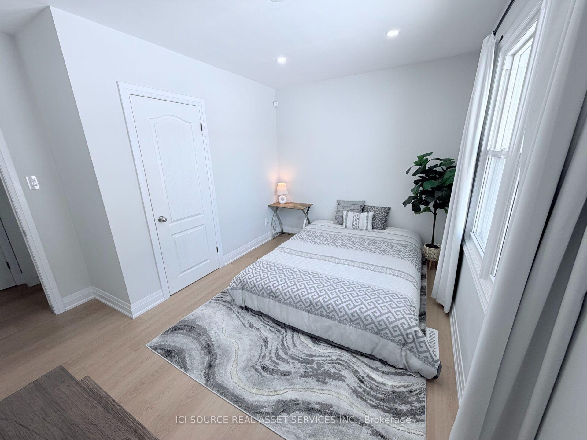 Photo 8 of 10 Draper Drive, St. Catharines, Vine/Linwell — HOMEH