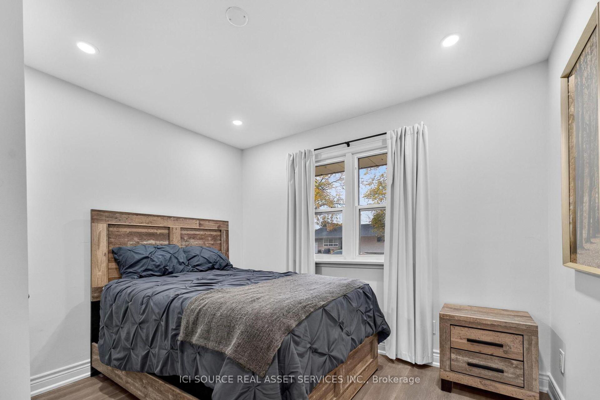 Photo 36 of 10 Draper Drive, St. Catharines, Vine/Linwell — HOMEH