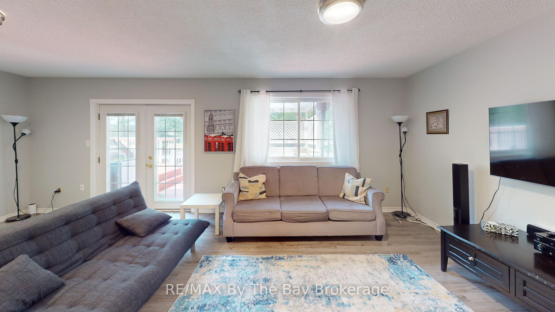 Photo 11 of 178 Oxbow Park Drive, Wasaga Beach — HOMEH