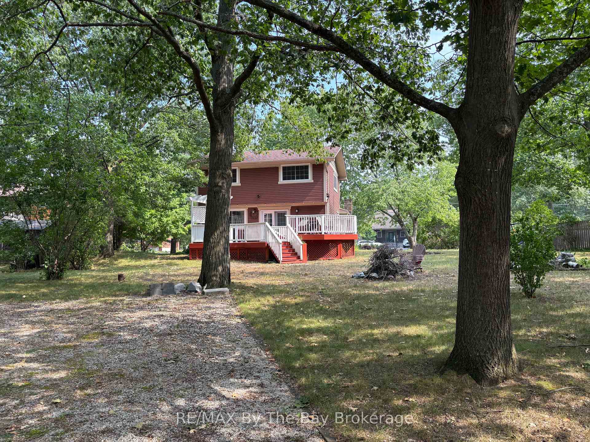 Photo 19 of 178 Oxbow Park Drive, Wasaga Beach — HOMEH