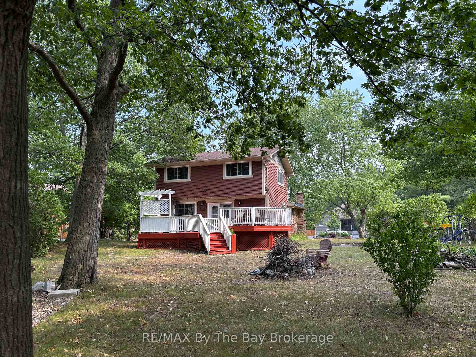Photo 20 of 178 Oxbow Park Drive, Wasaga Beach — HOMEH