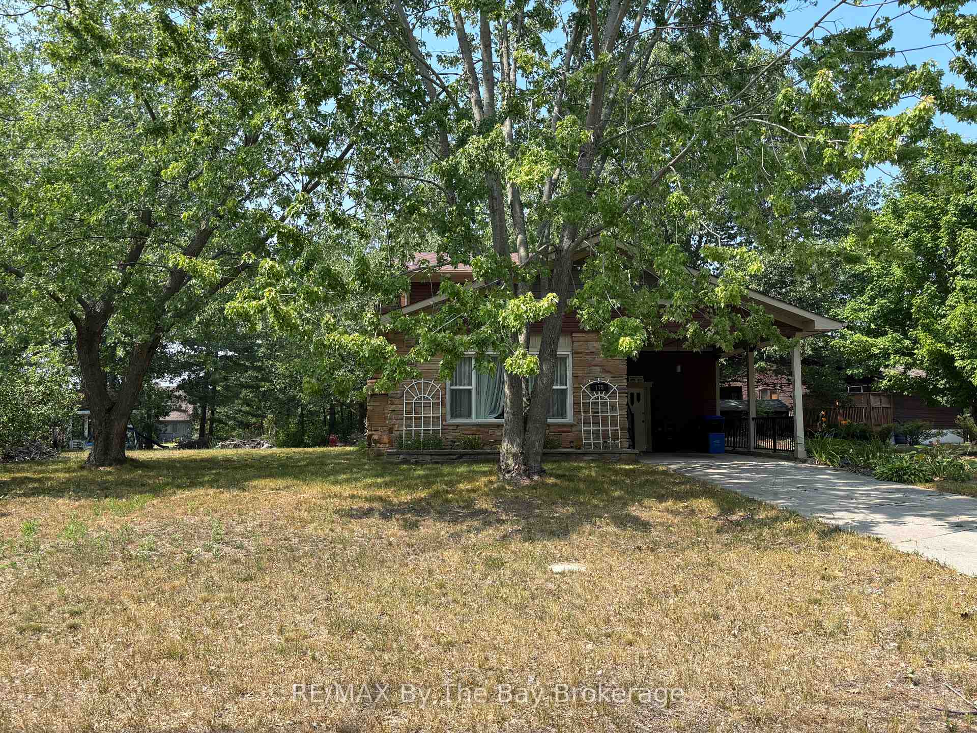 Photo 31 of 178 Oxbow Park Drive, Wasaga Beach — HOMEH