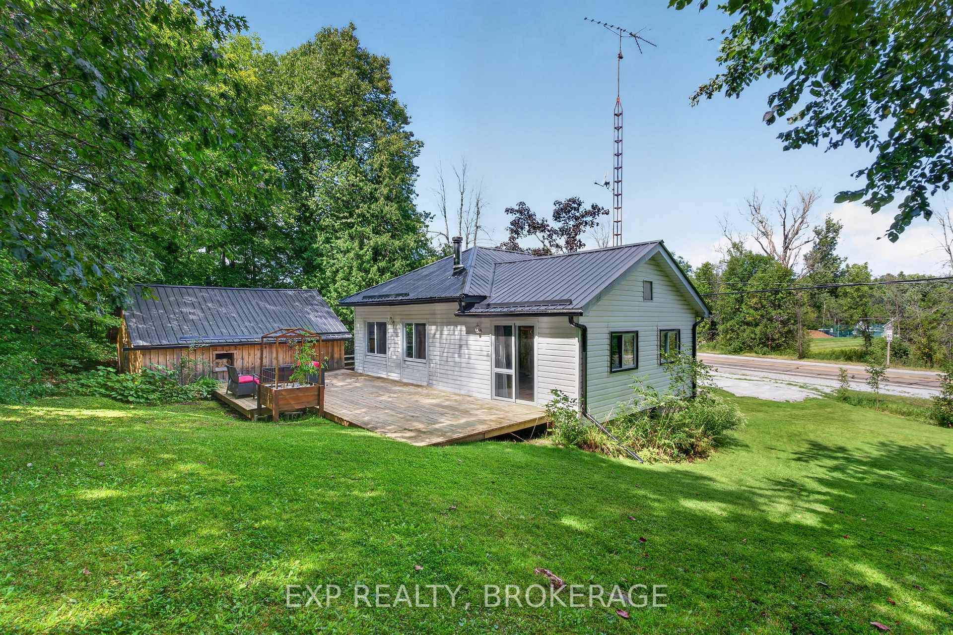 Photo 4 of 22053 Highway 7, Tay Valley, Bathurst/Burgess & Sherbrooke (South Sherbrooke) Twp — HOMEH