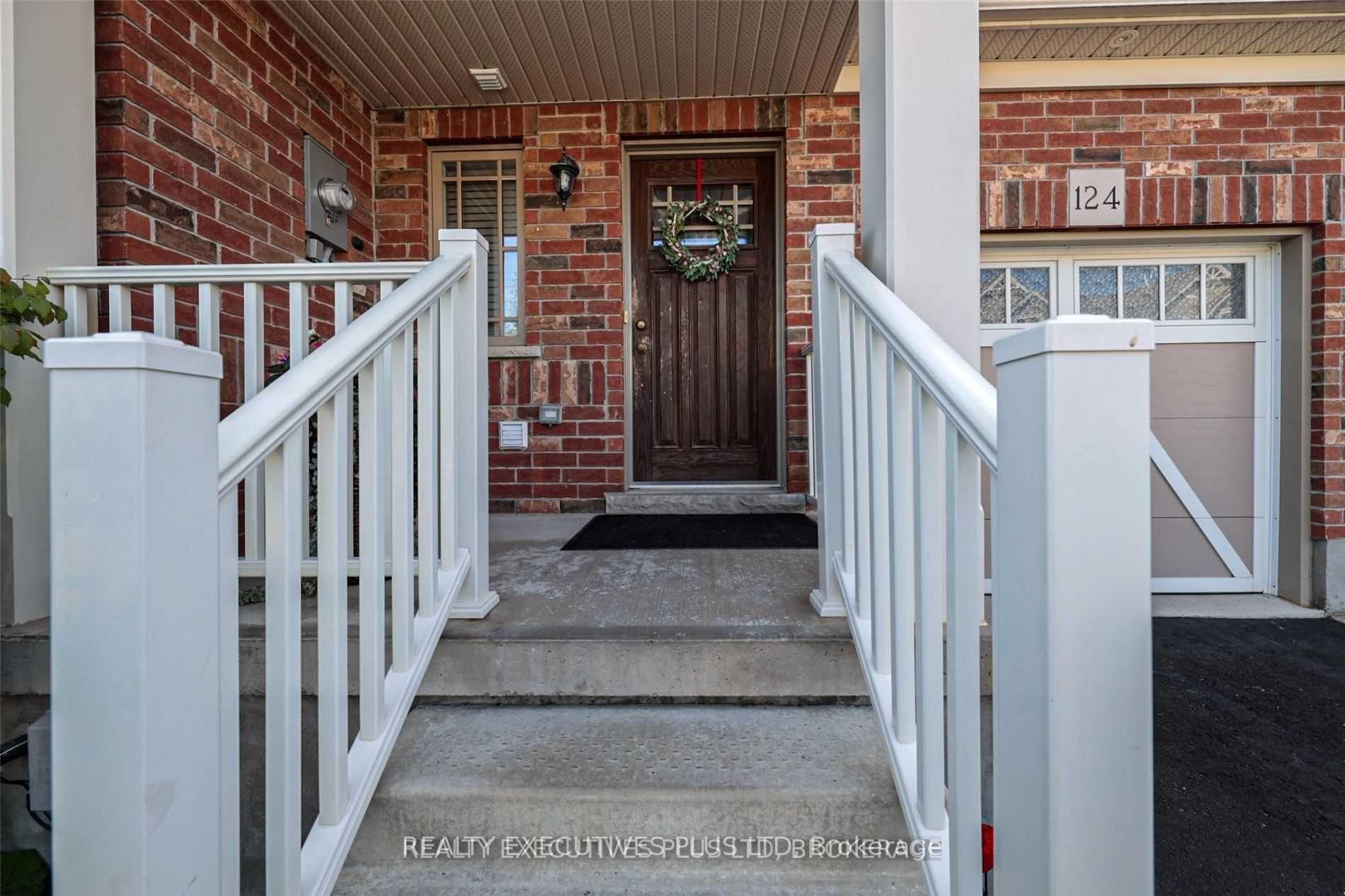 Photo 4 of 124 Preston Drive, Orangeville — HOMEH