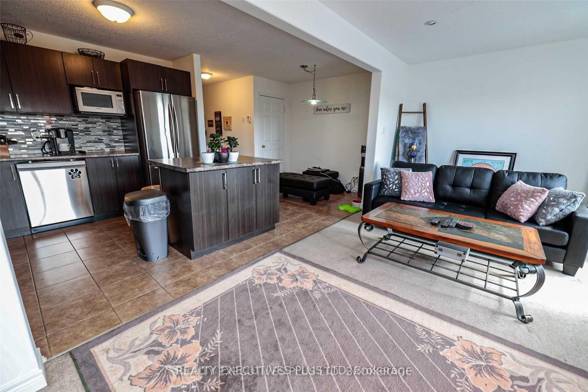 Photo 9 of 124 Preston Drive, Orangeville — HOMEH