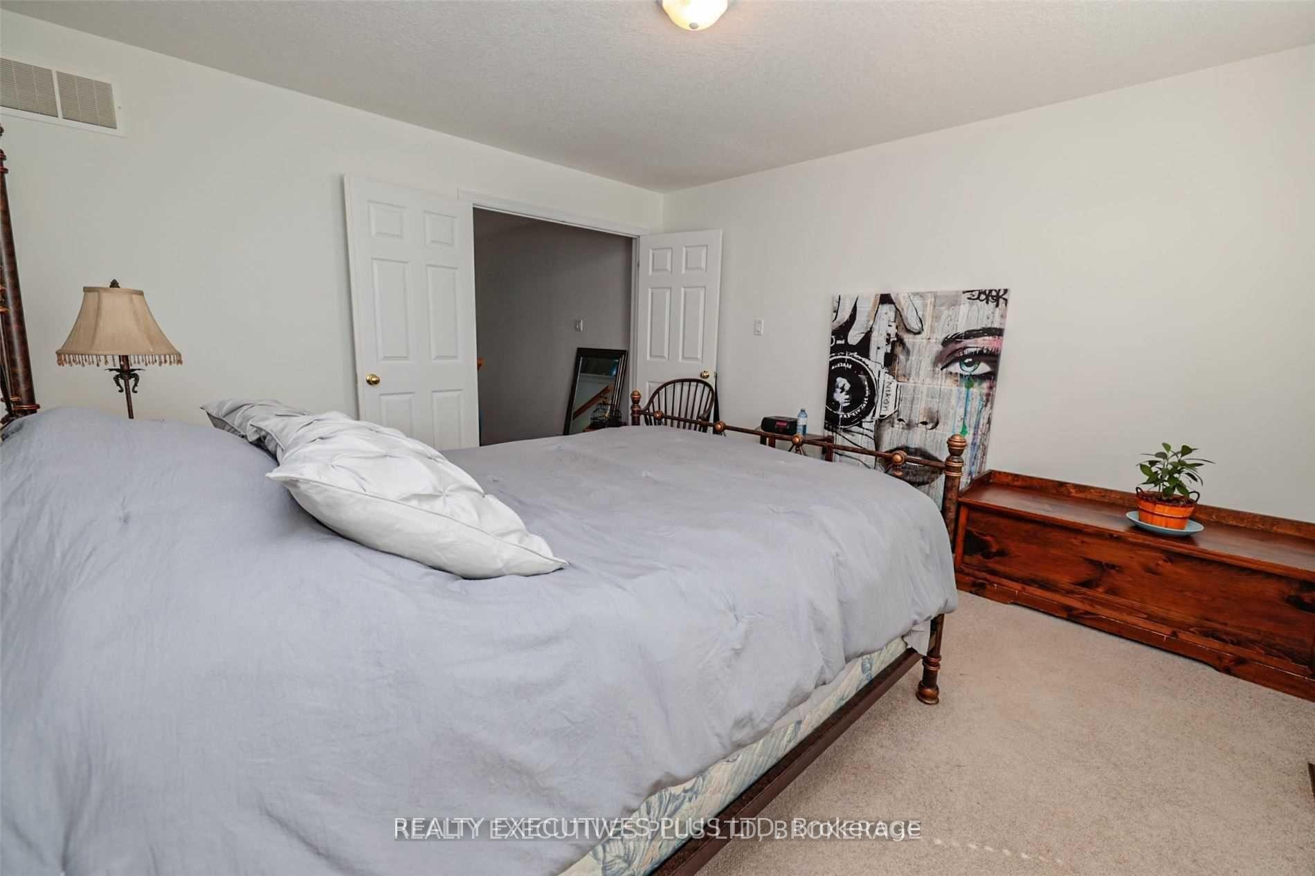 Photo 11 of 124 Preston Drive, Orangeville — HOMEH