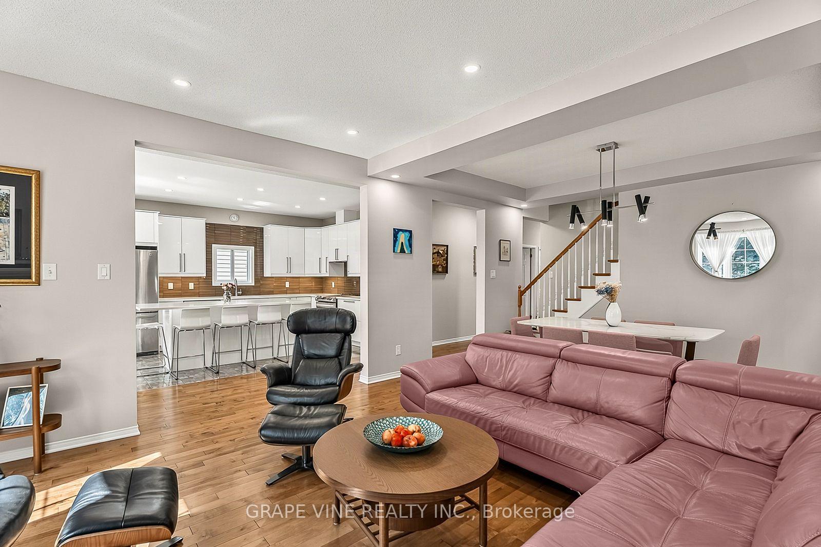 Photo 10 of 319 Parkin Circle, Ottawa, Blossom Park/Kemp Park/Findlay Creek — HOMEH