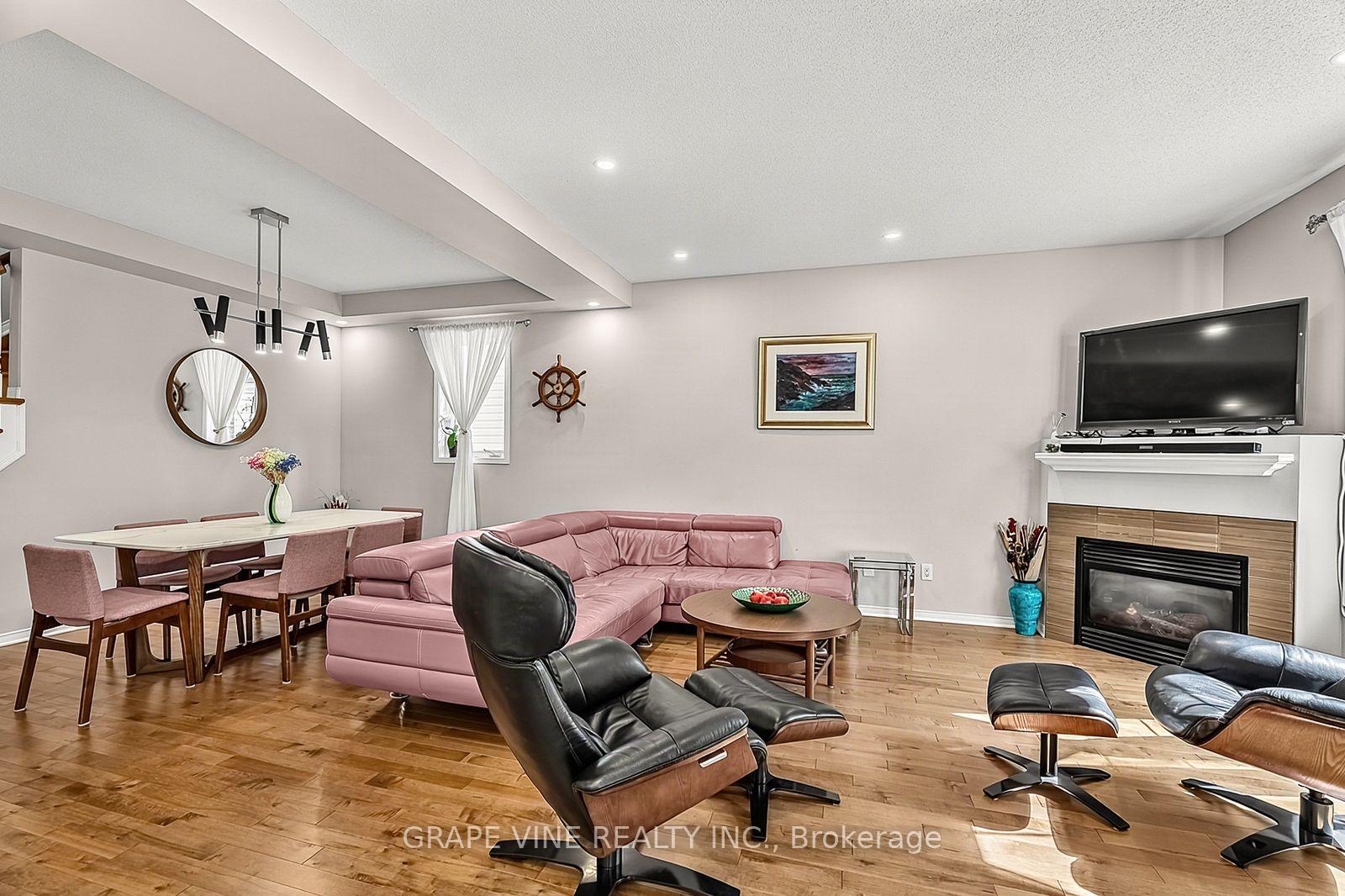 Photo 12 of 319 Parkin Circle, Ottawa, Blossom Park/Kemp Park/Findlay Creek — HOMEH