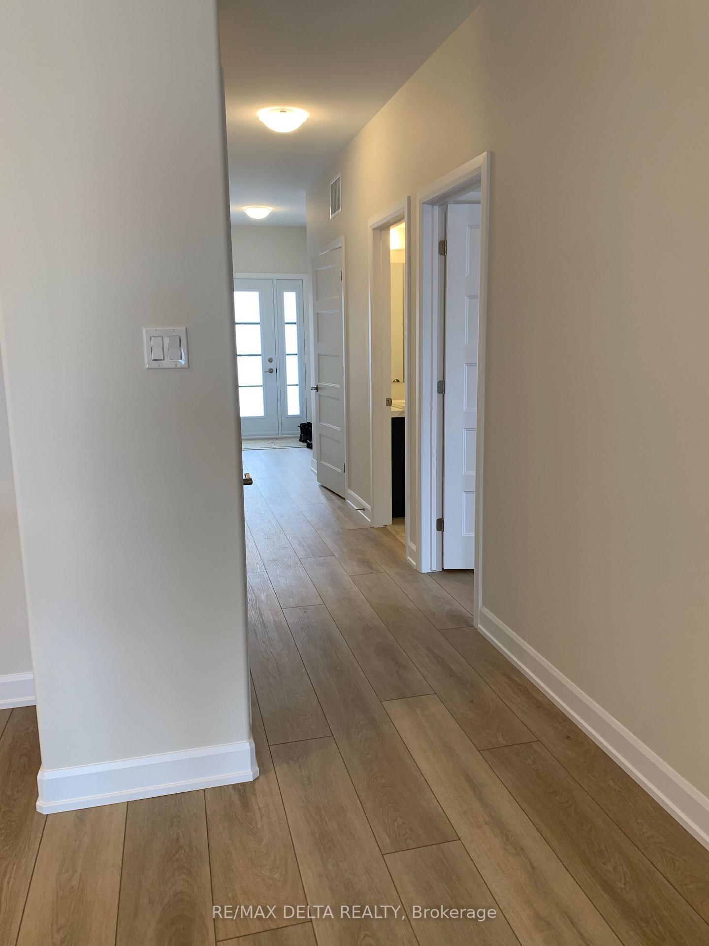 Photo 2 of 928 Chablis Crescent, Russell, Embrun — HOMEH