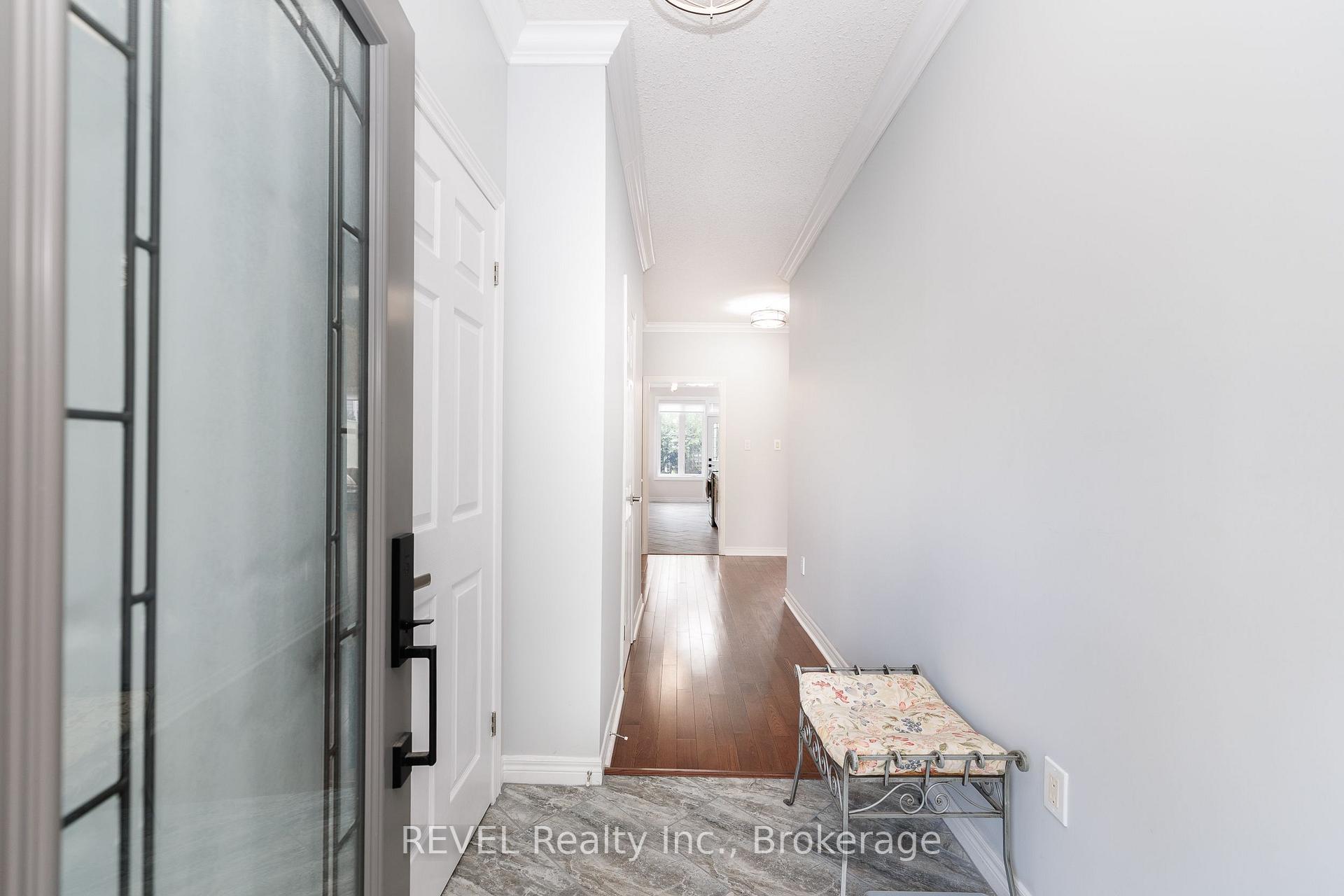 Photo 4 of 6280 Stonefield Park, Niagara Falls, Stamford — HOMEH