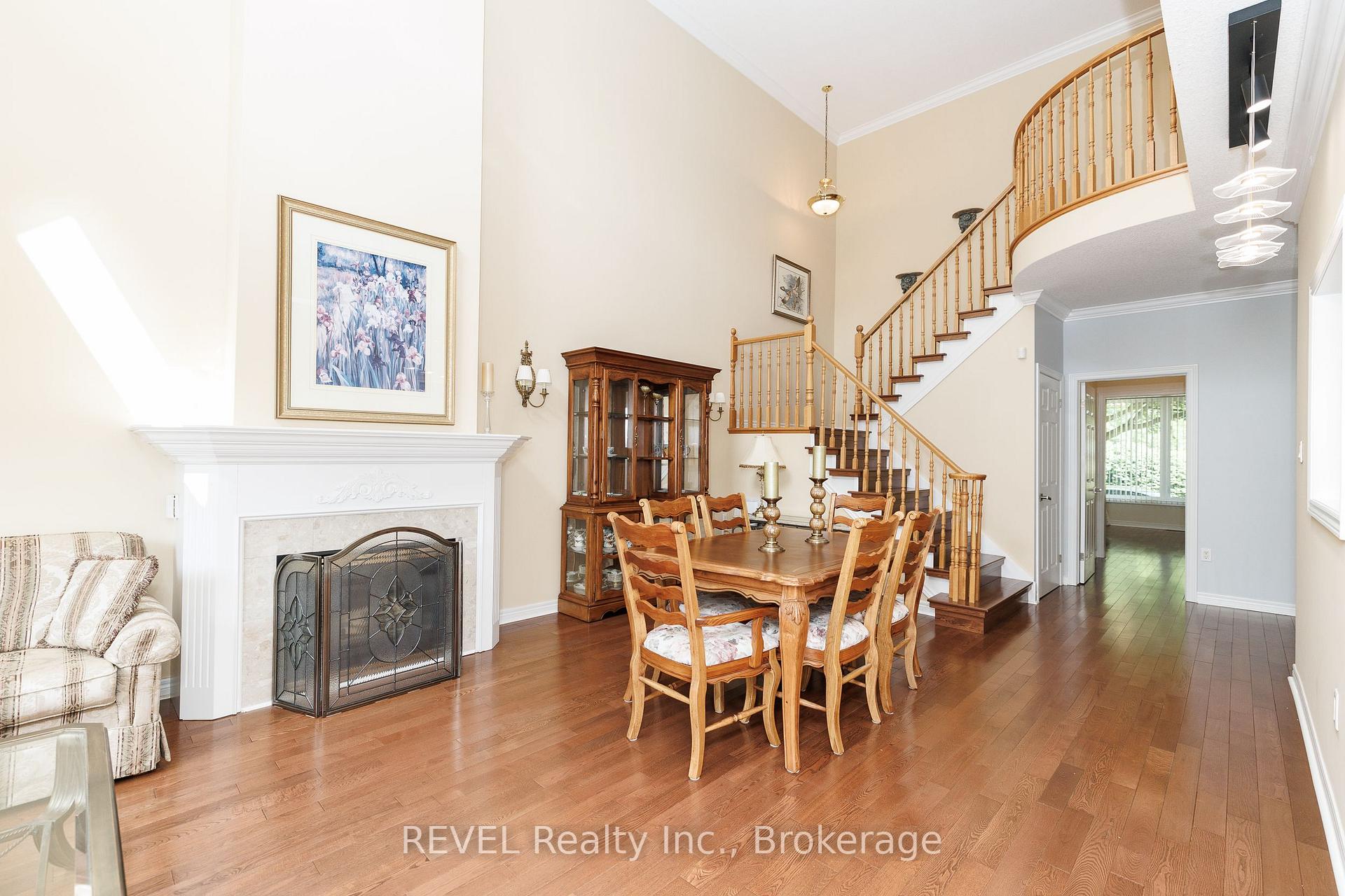 Photo 13 of 6280 Stonefield Park, Niagara Falls, Stamford — HOMEH