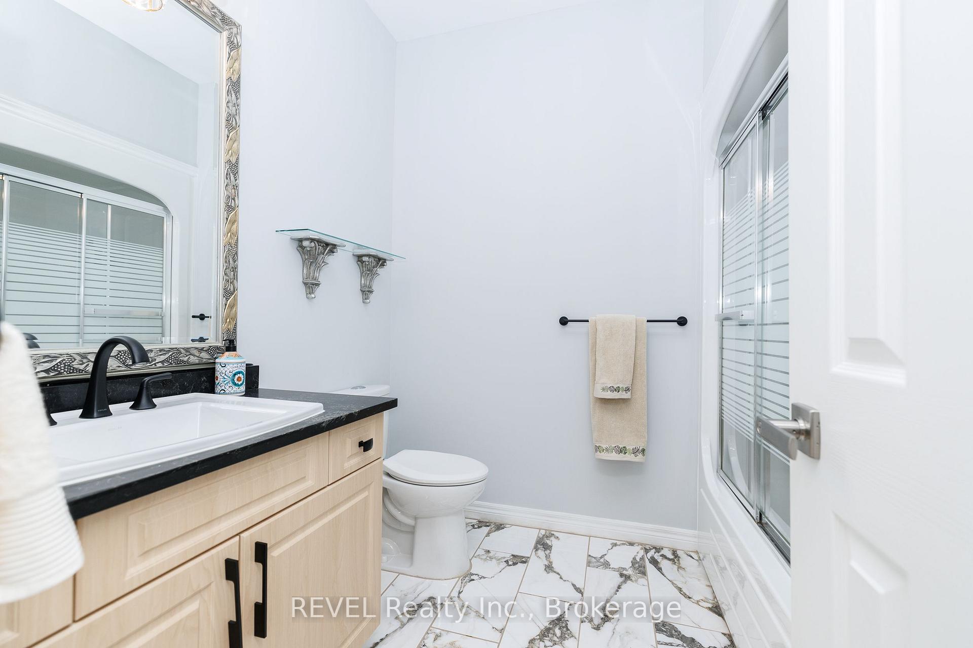 Photo 21 of 6280 Stonefield Park, Niagara Falls, Stamford — HOMEH