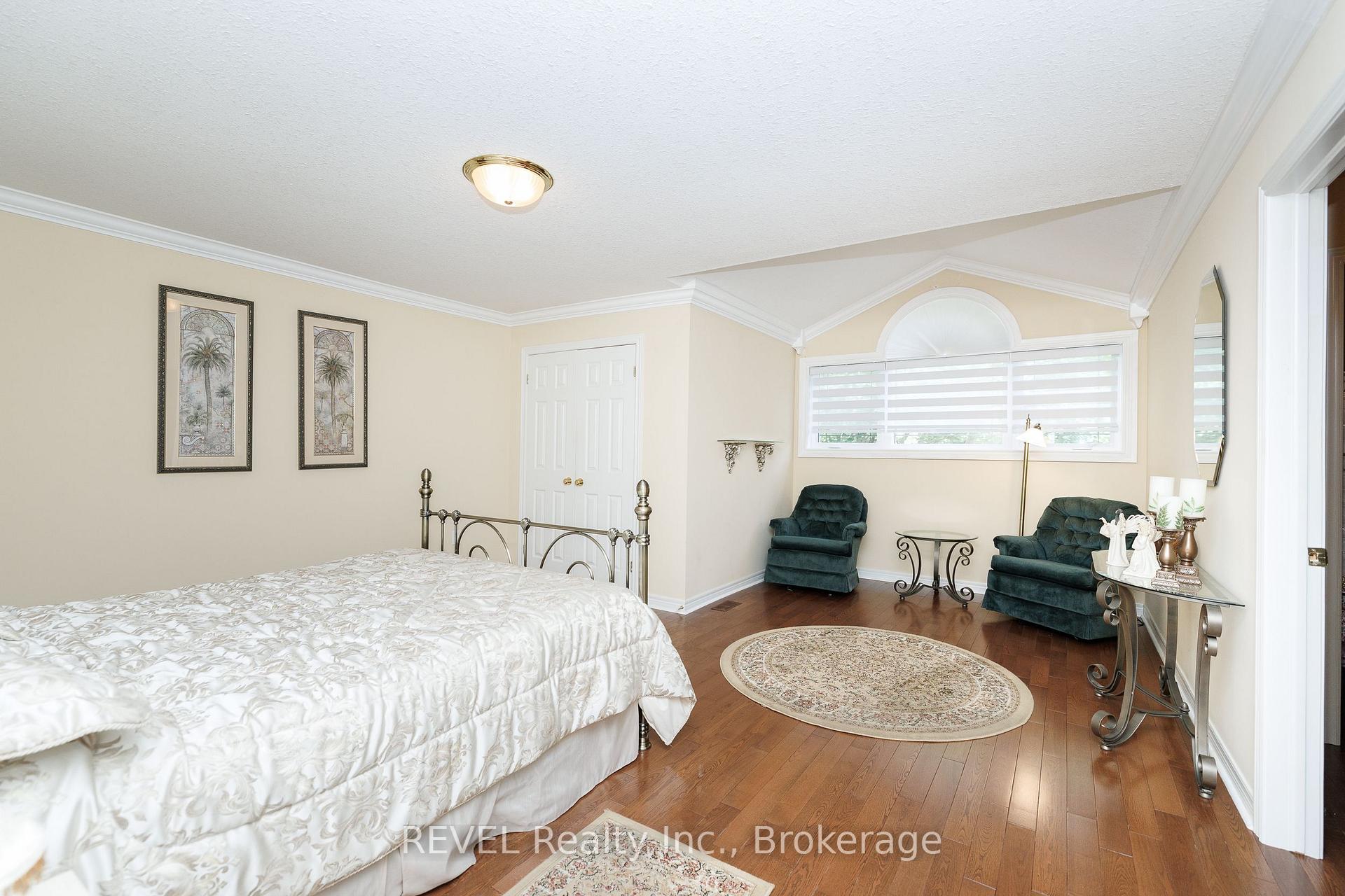 Photo 24 of 6280 Stonefield Park, Niagara Falls, Stamford — HOMEH