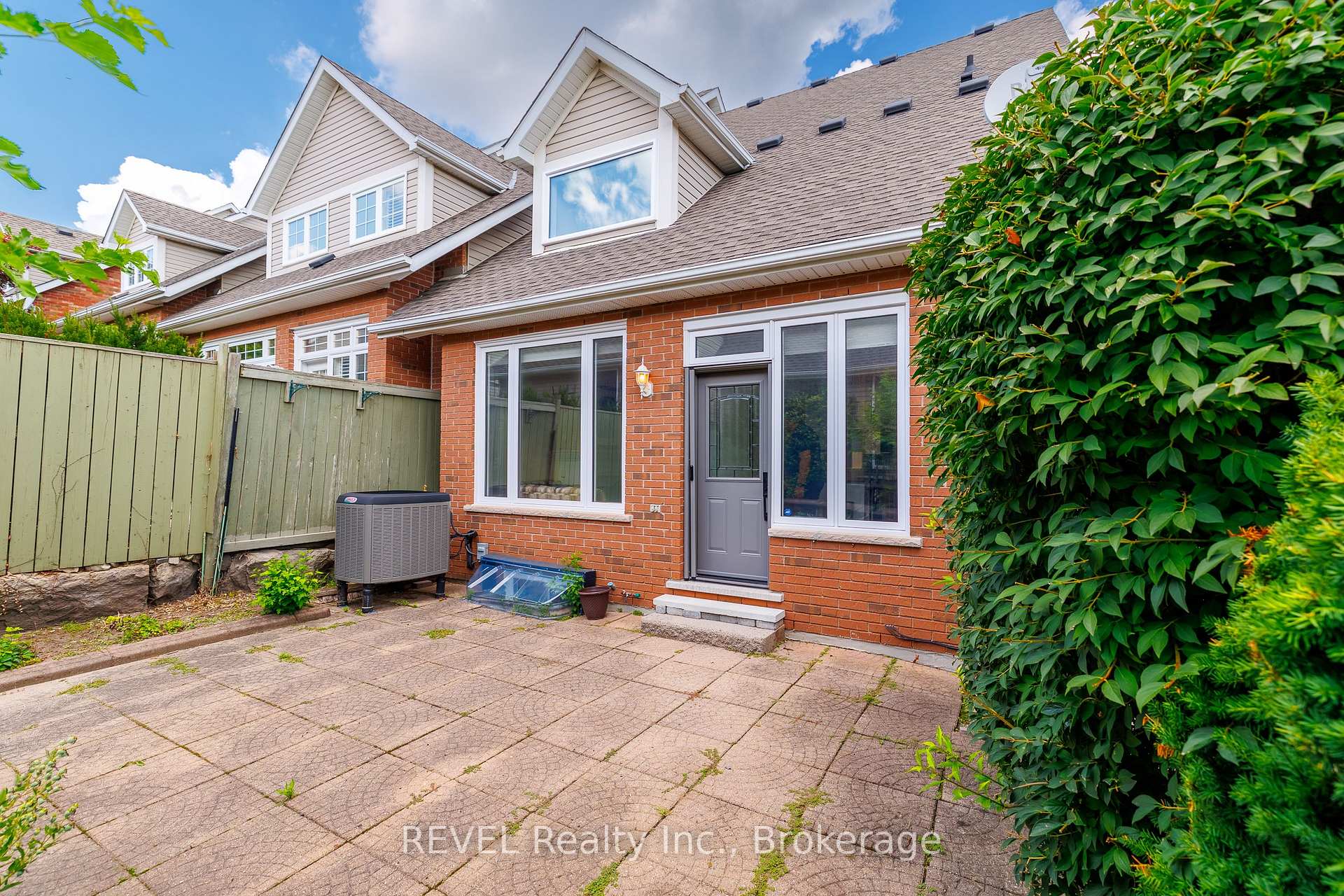 Photo 37 of 6280 Stonefield Park, Niagara Falls, Stamford — HOMEH