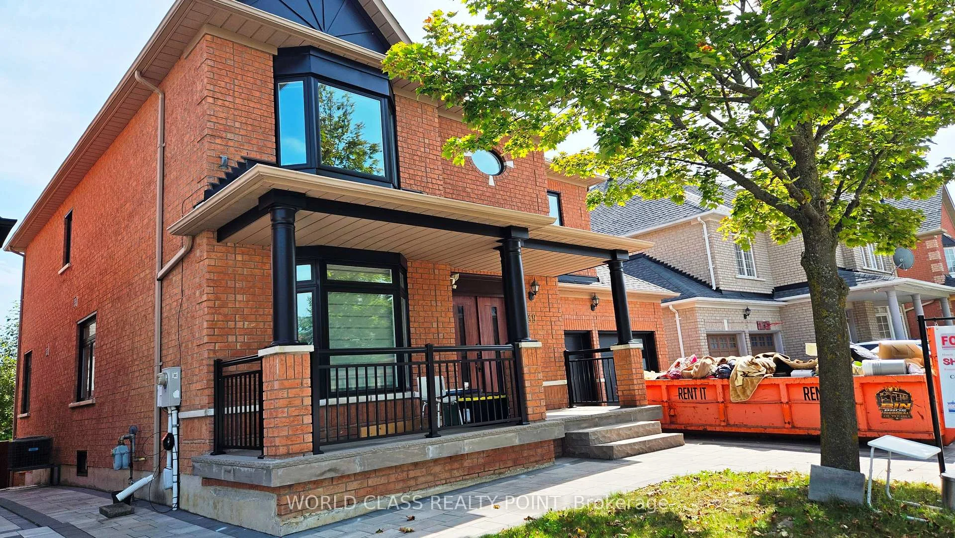 Photo 4 of 39 Tremblay Avenue, Vaughan, Vellore Village — HOMEH