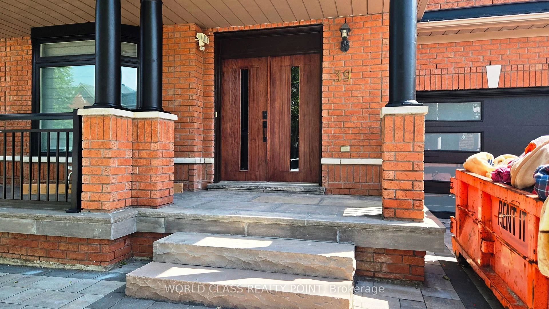 Photo 5 of 39 Tremblay Avenue, Vaughan, Vellore Village — HOMEH