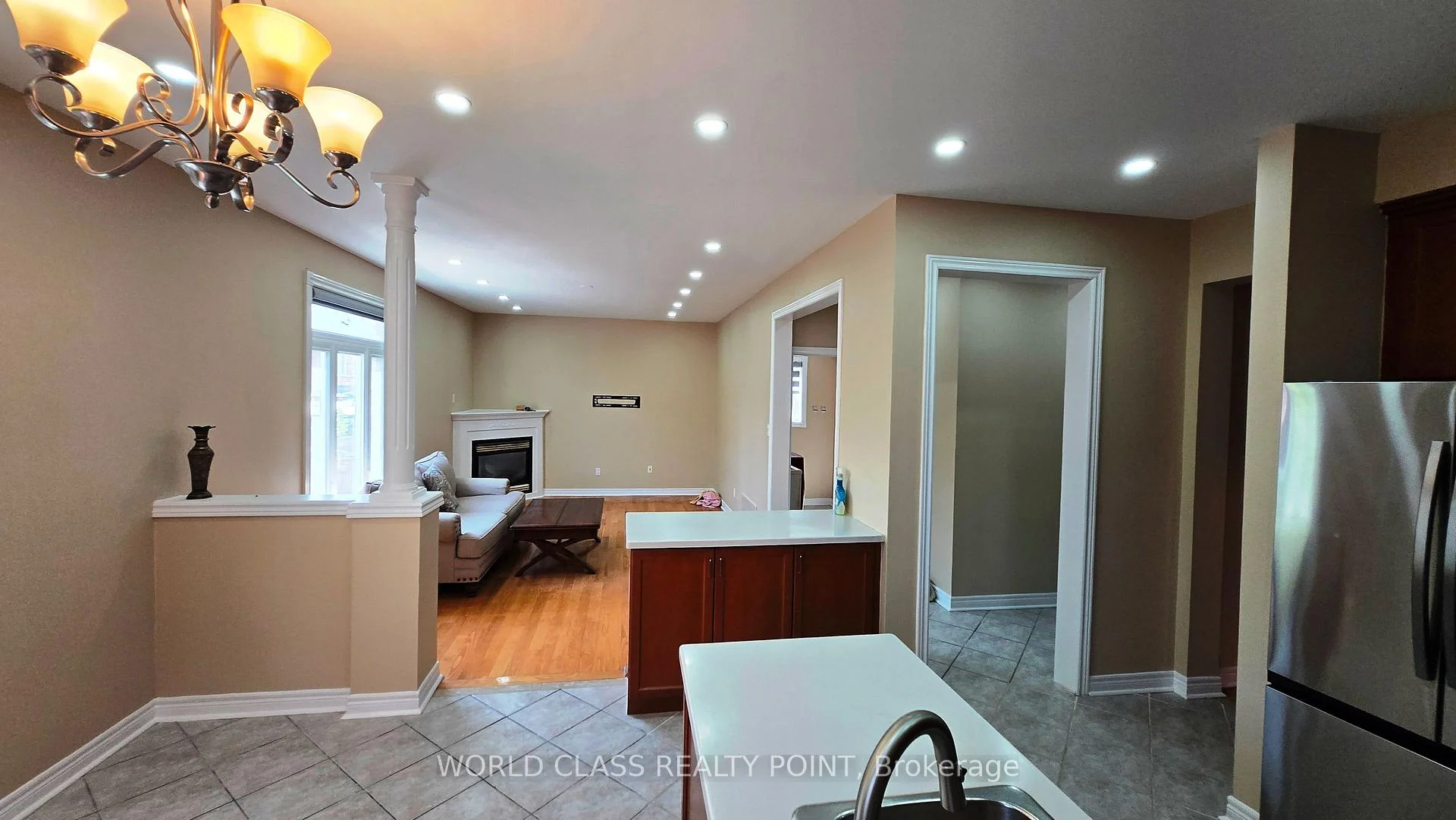 Photo 10 of 39 Tremblay Avenue, Vaughan, Vellore Village — HOMEH
