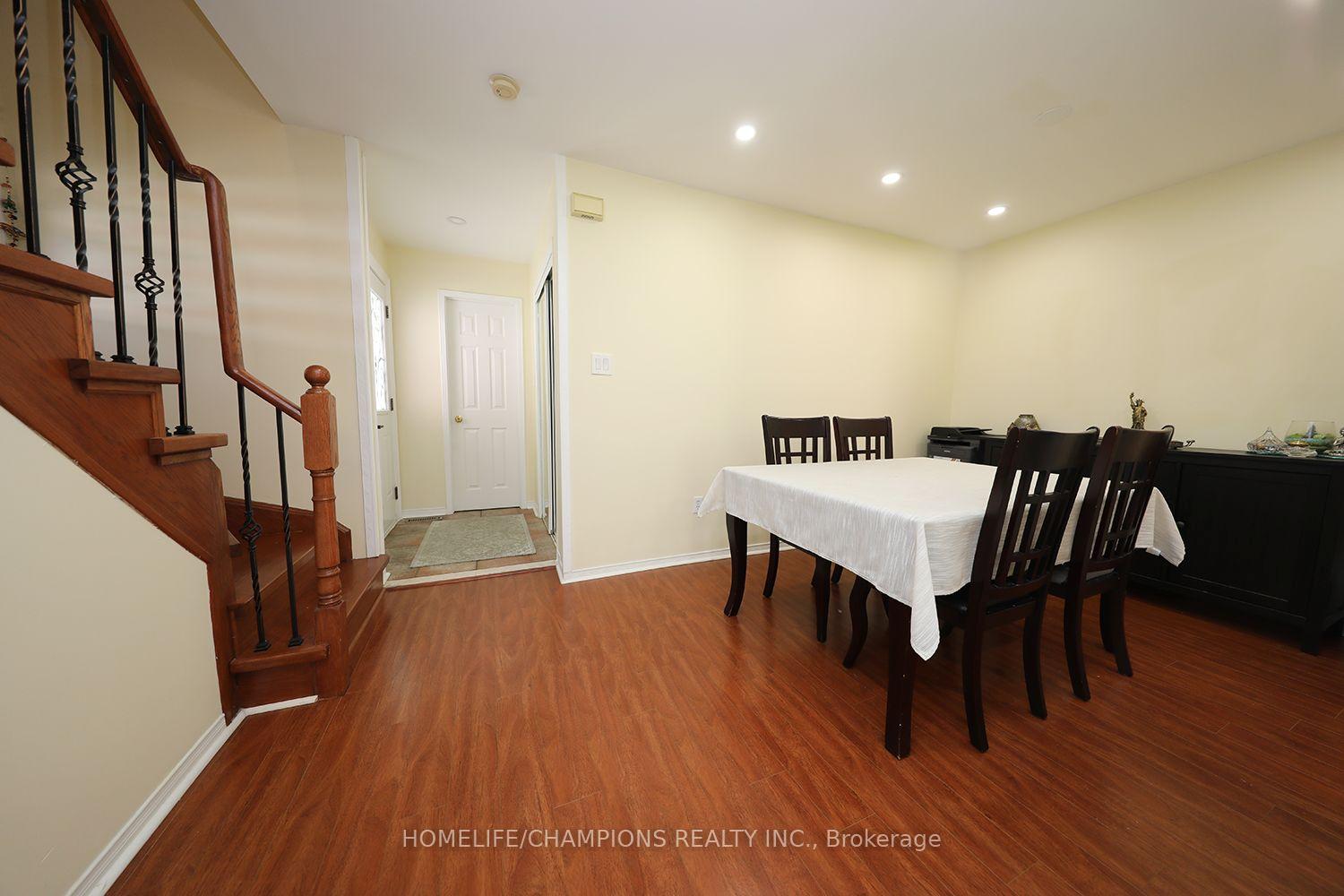 Photo 4 of 16 Echo Glen Road, Scarborough, Morningside — HOMEH